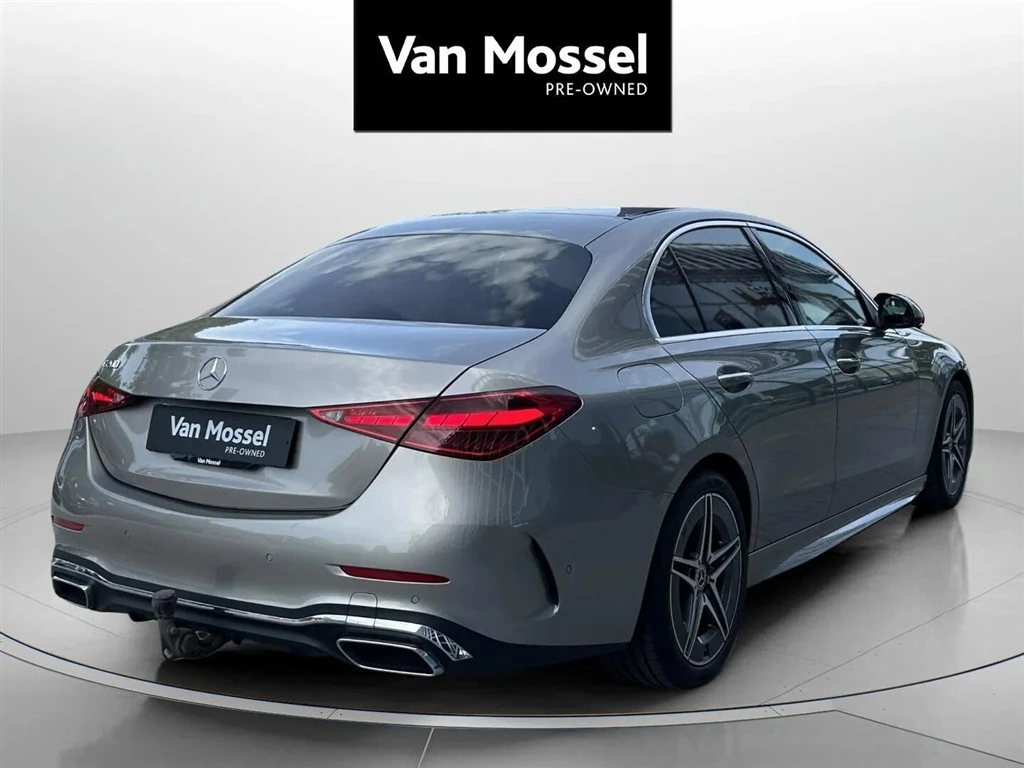 Mercedes-Benz-C-Klasse-image-4