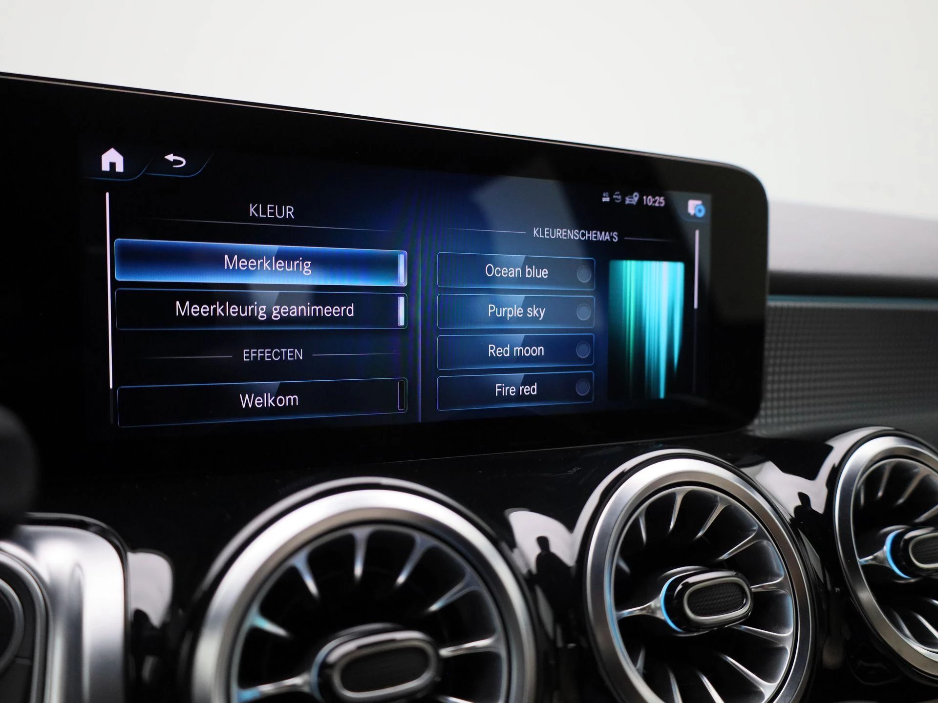 Mercedes-Benz GLB 200 LUXURY LINE + LEDER + PANO + 7-ZIT + CARPLAY +