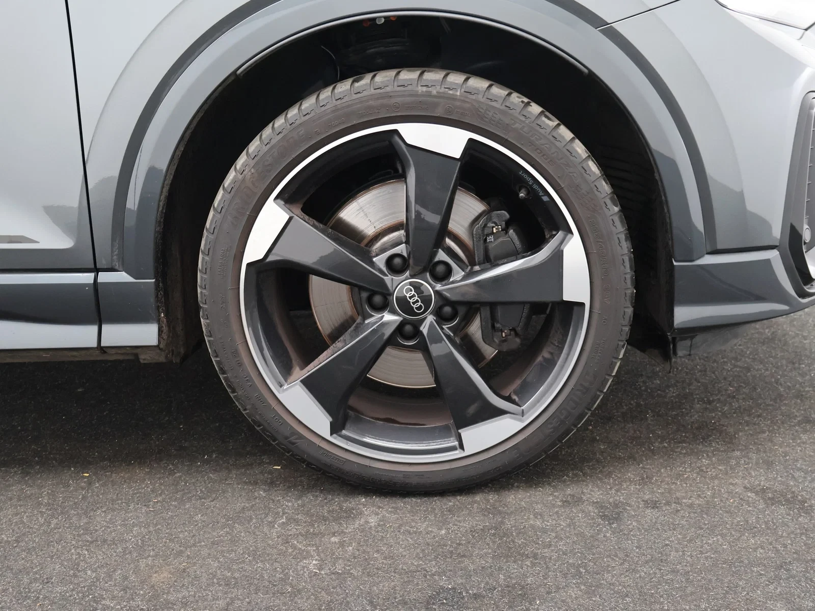 Audi SQ2 2.0TFSI Quattro 300PK *AUTOMAAT*HALF LEDER*FULL LED*SHADOWLOOK*...