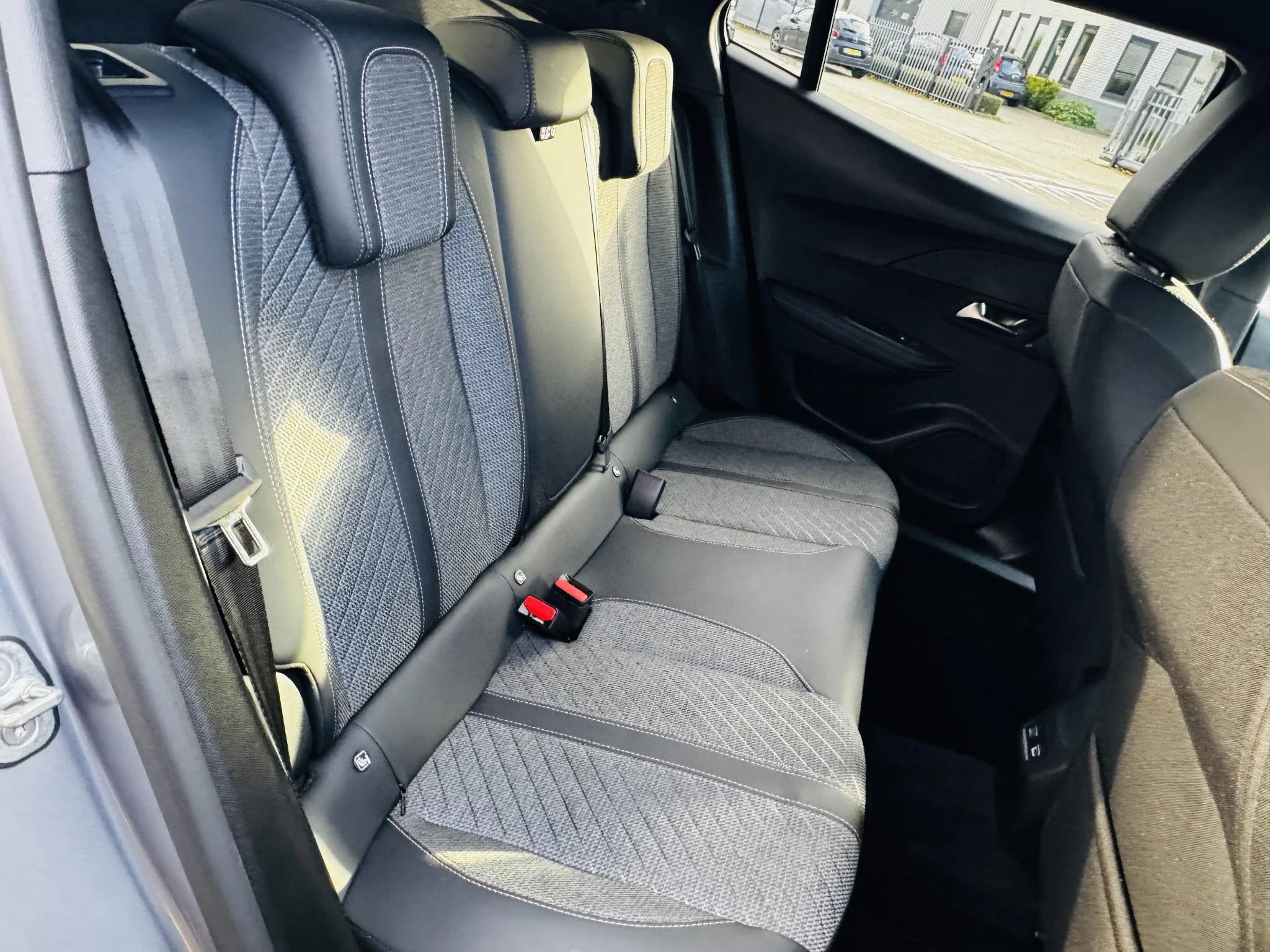 Peugeot-2008-image-32