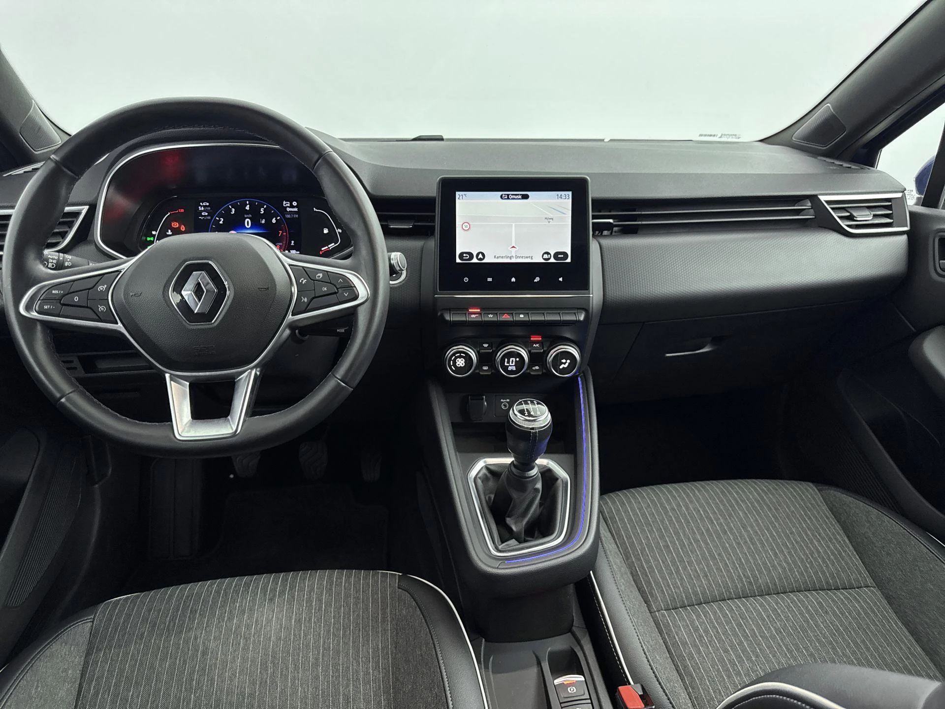 Renault-Clio-image-15
