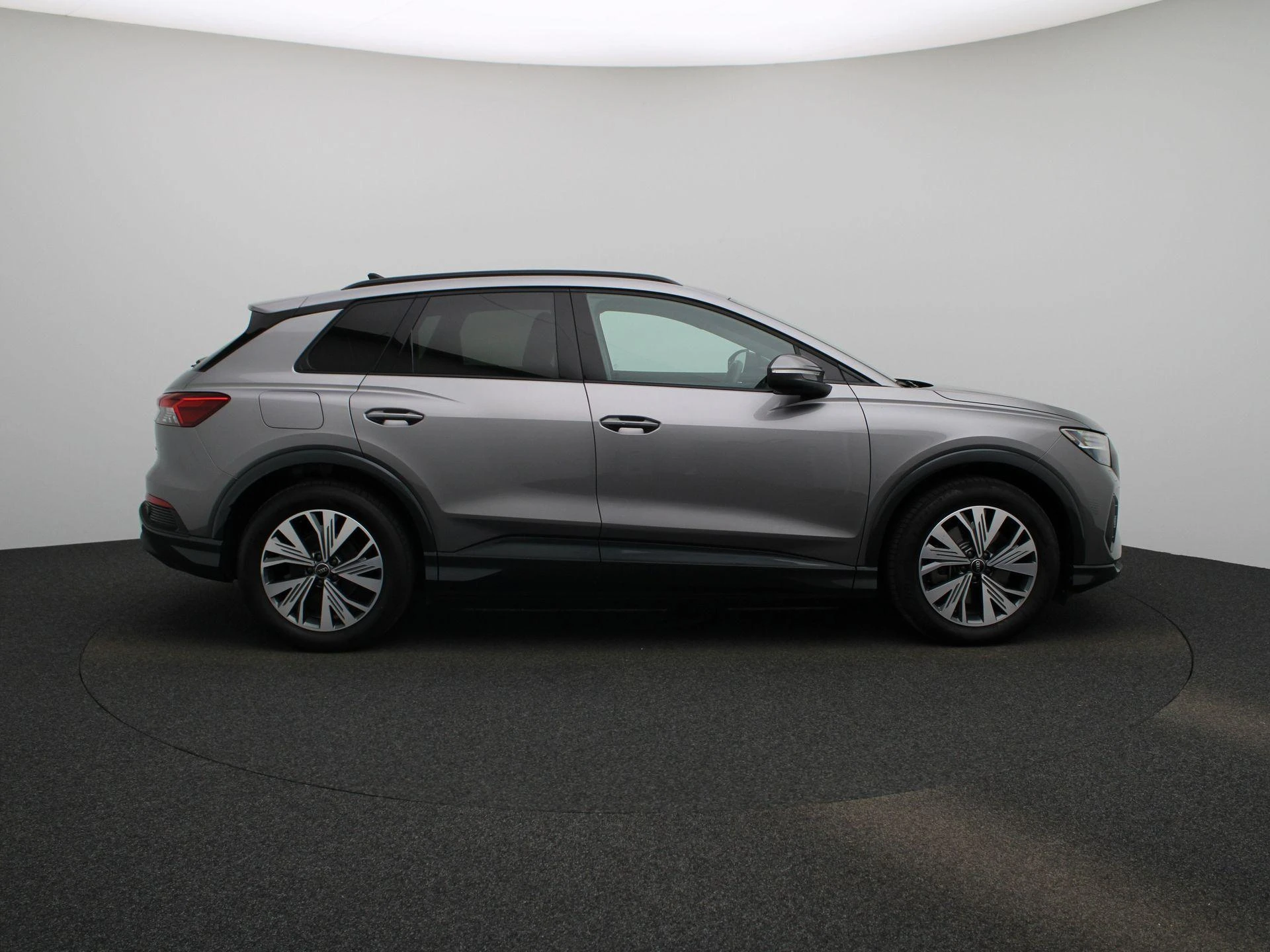 Audi-Q4 e-tron-image-5