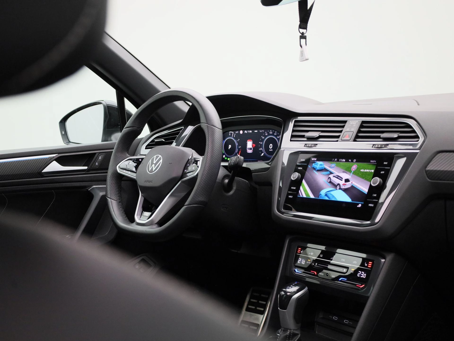 Volkswagen-Tiguan-image-42