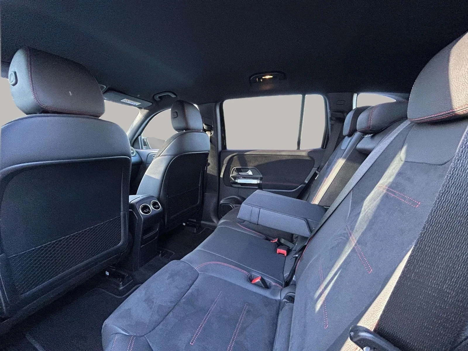 Mercedes-Benz-EQA-image-13