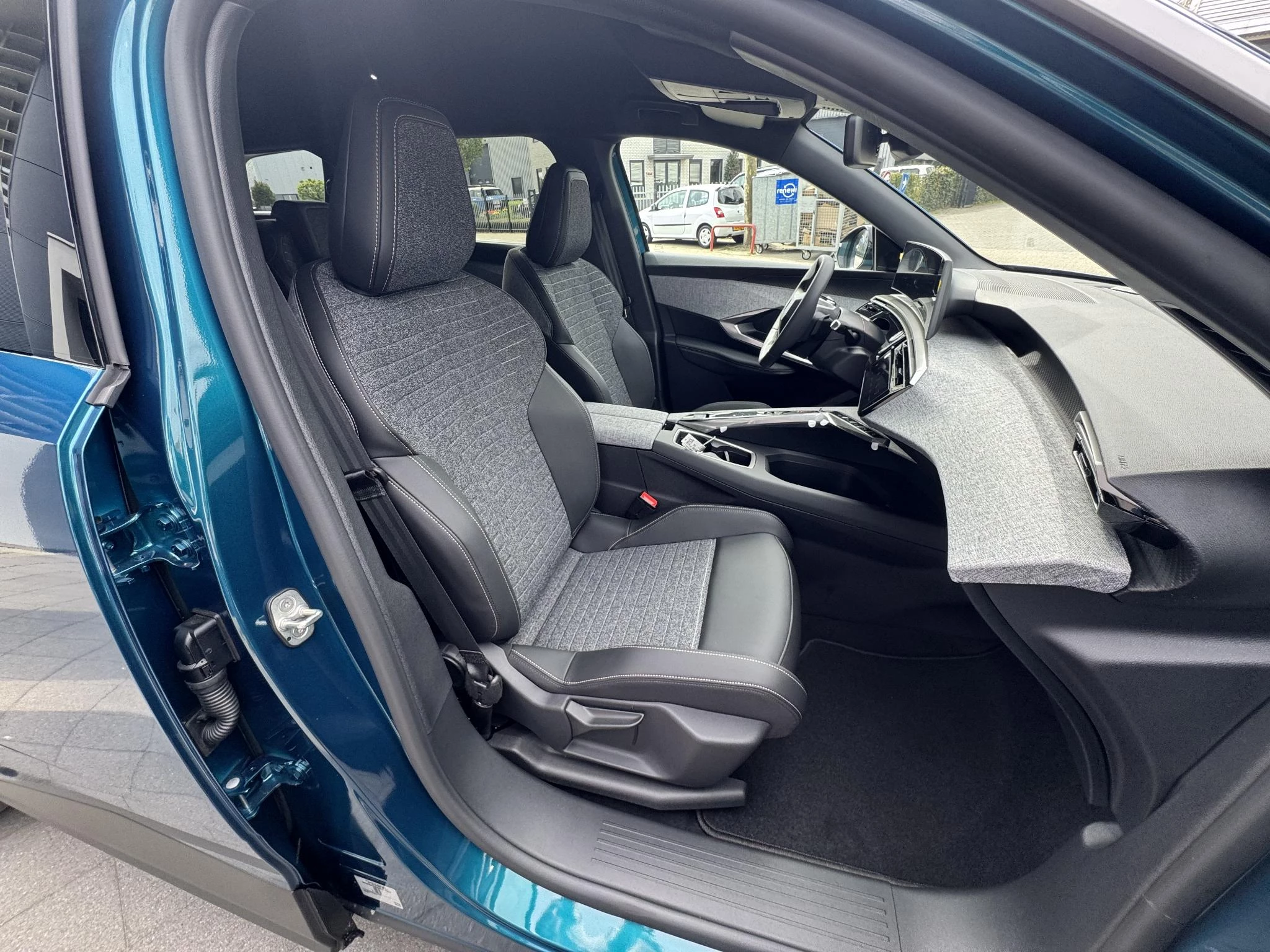Peugeot-5008-image-15