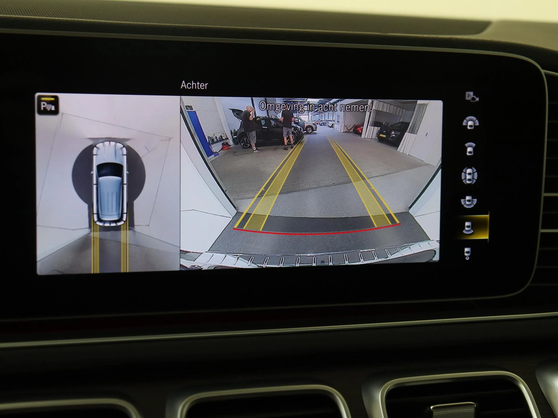Mercedes-Benz-GLE-image-23