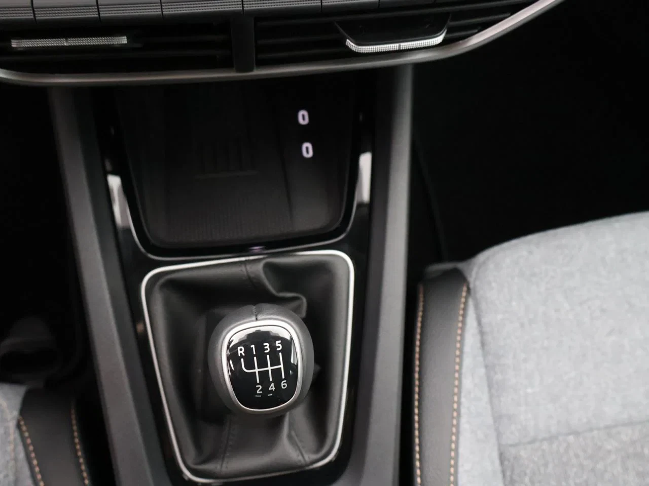 Škoda Octavia Combi SKODA Octavia Combi 1.5TSI 150PK *VIRTUAL COCKPIT*CAMERA*ACC*PDC*NAVI*APP-CONNECT*AIRCO*ZETELVERWARMING*...*