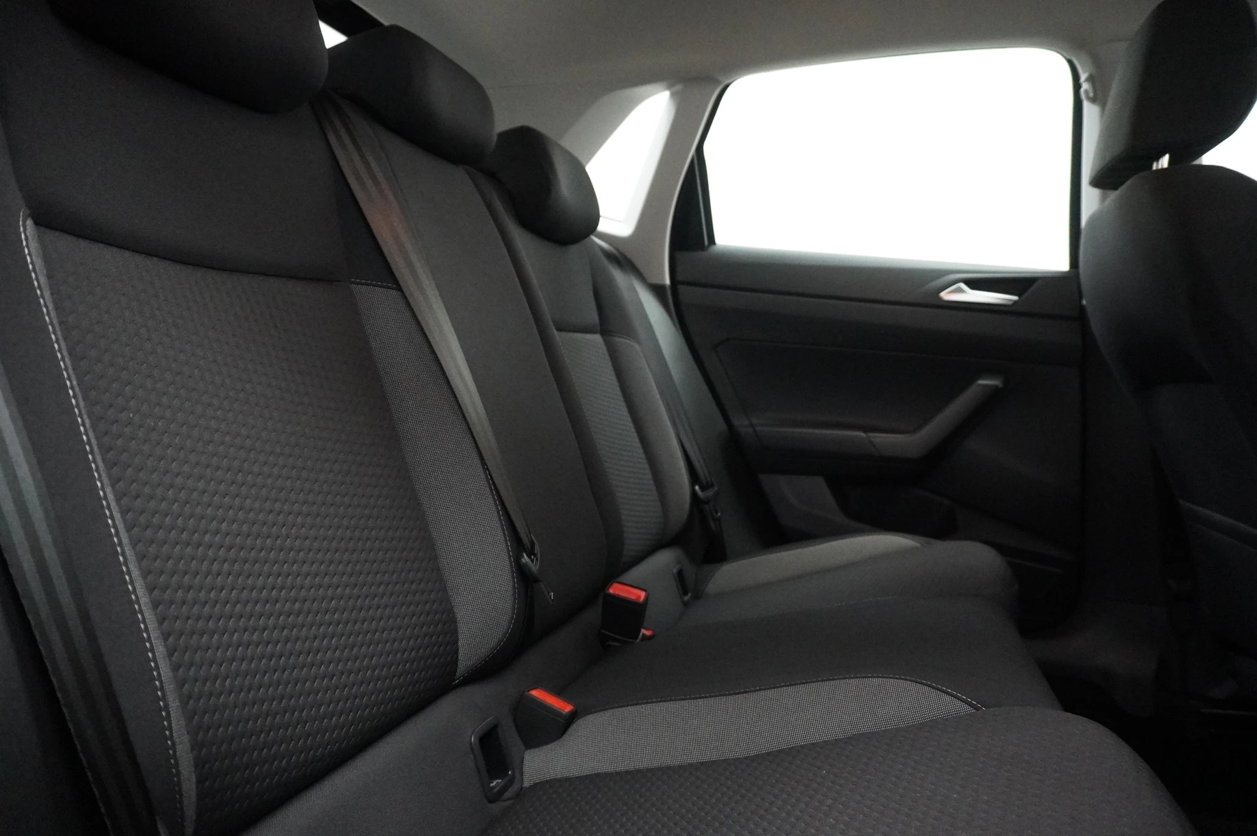 Volkswagen-Polo-image-13