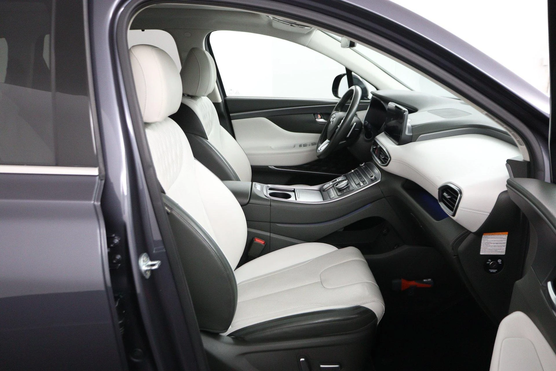Hyundai-Santa Fe-image-18