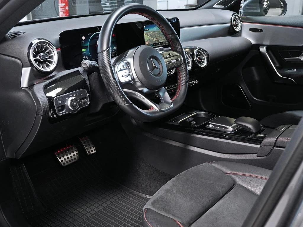 Mercedes-Benz-A-Klasse 250 e-image-8
