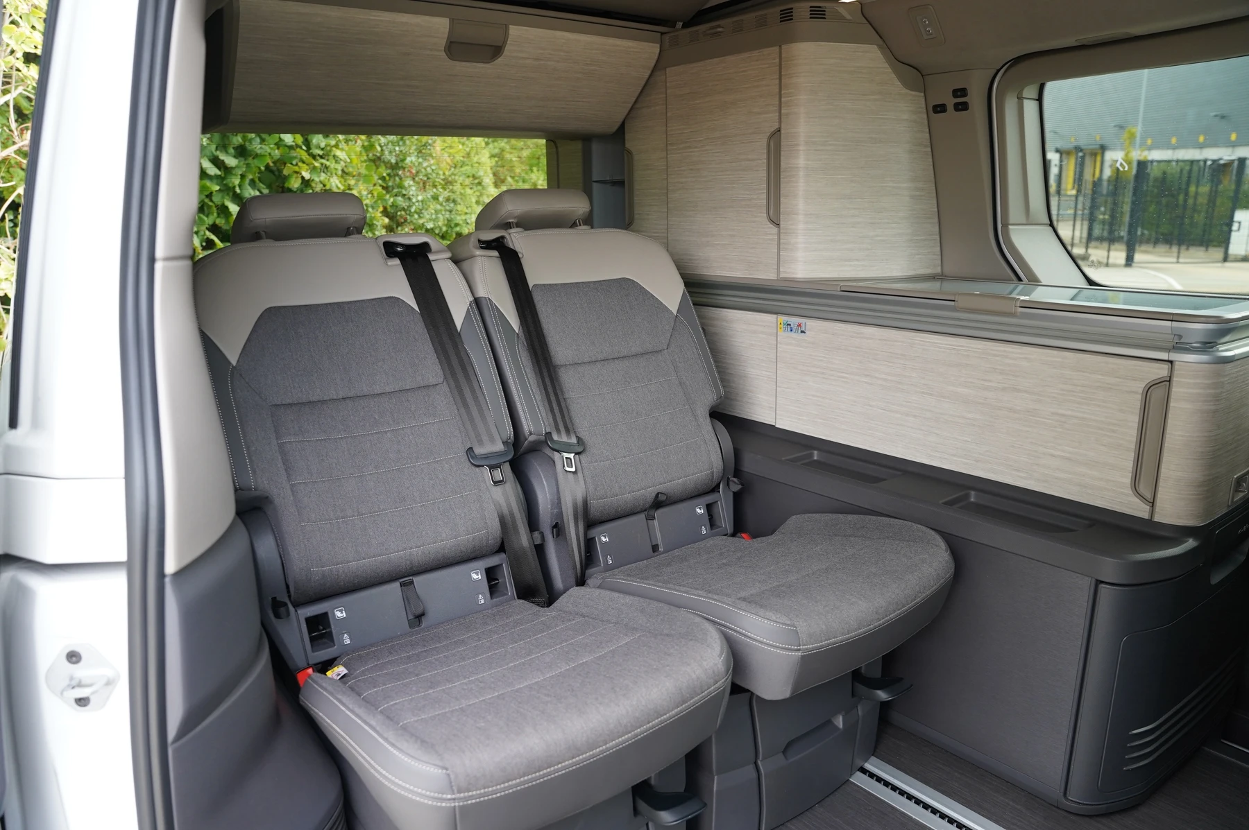 Volkswagen-California-image-27
