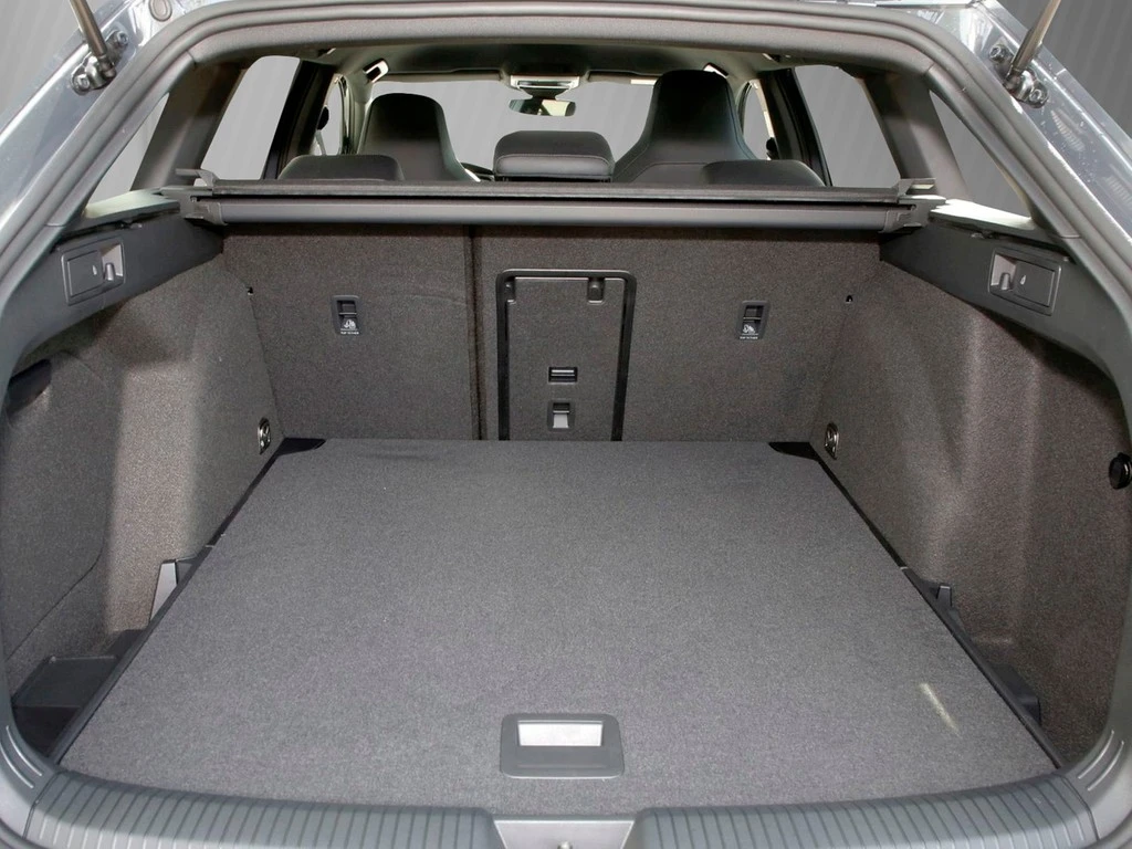 Volkswagen-Golf-image-5