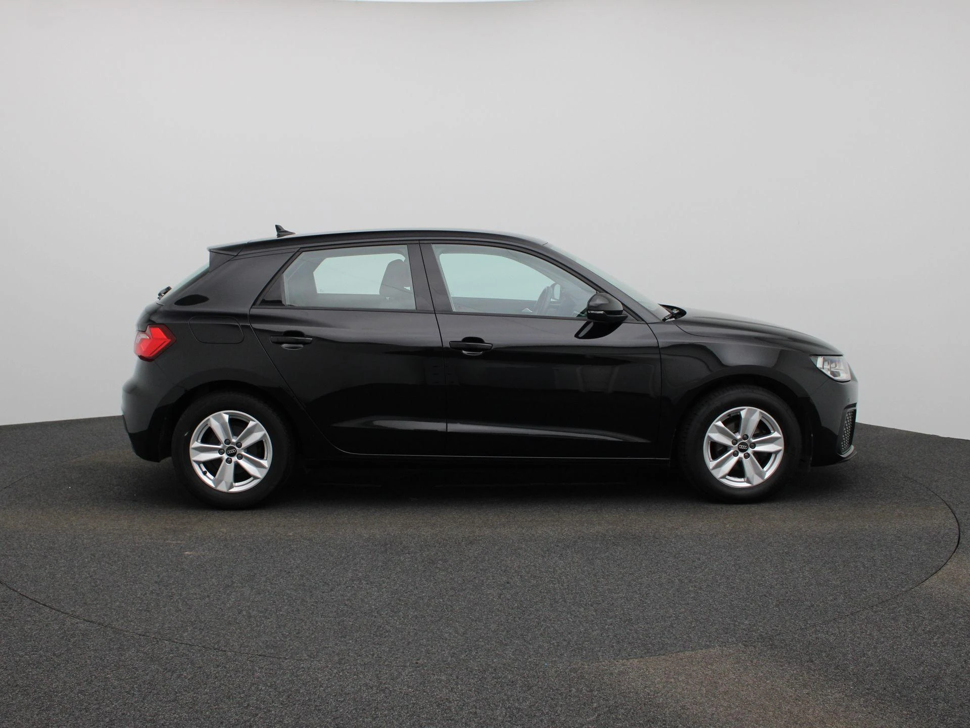 Audi-A1 Sportback-image-5