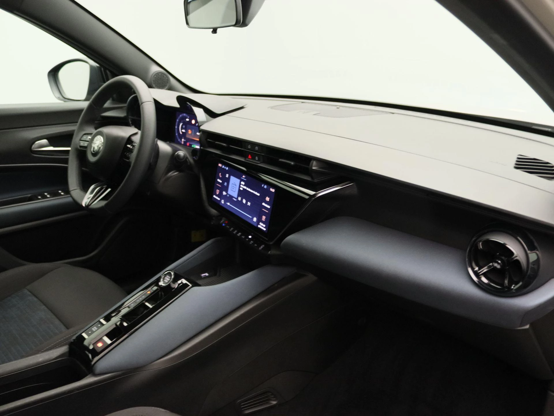 Alfa Romeo-Junior-image-23