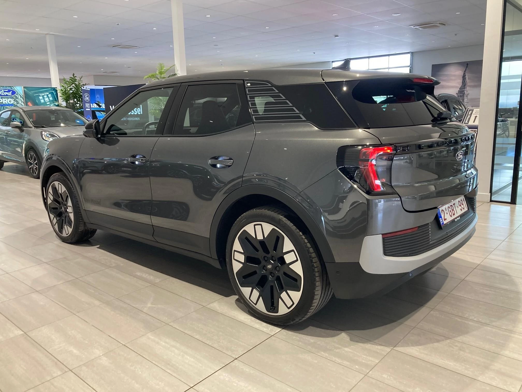 Ford-Explorer-image-4