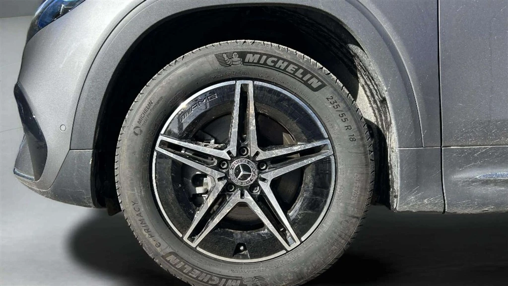 Mercedes-Benz-EQB-image-7