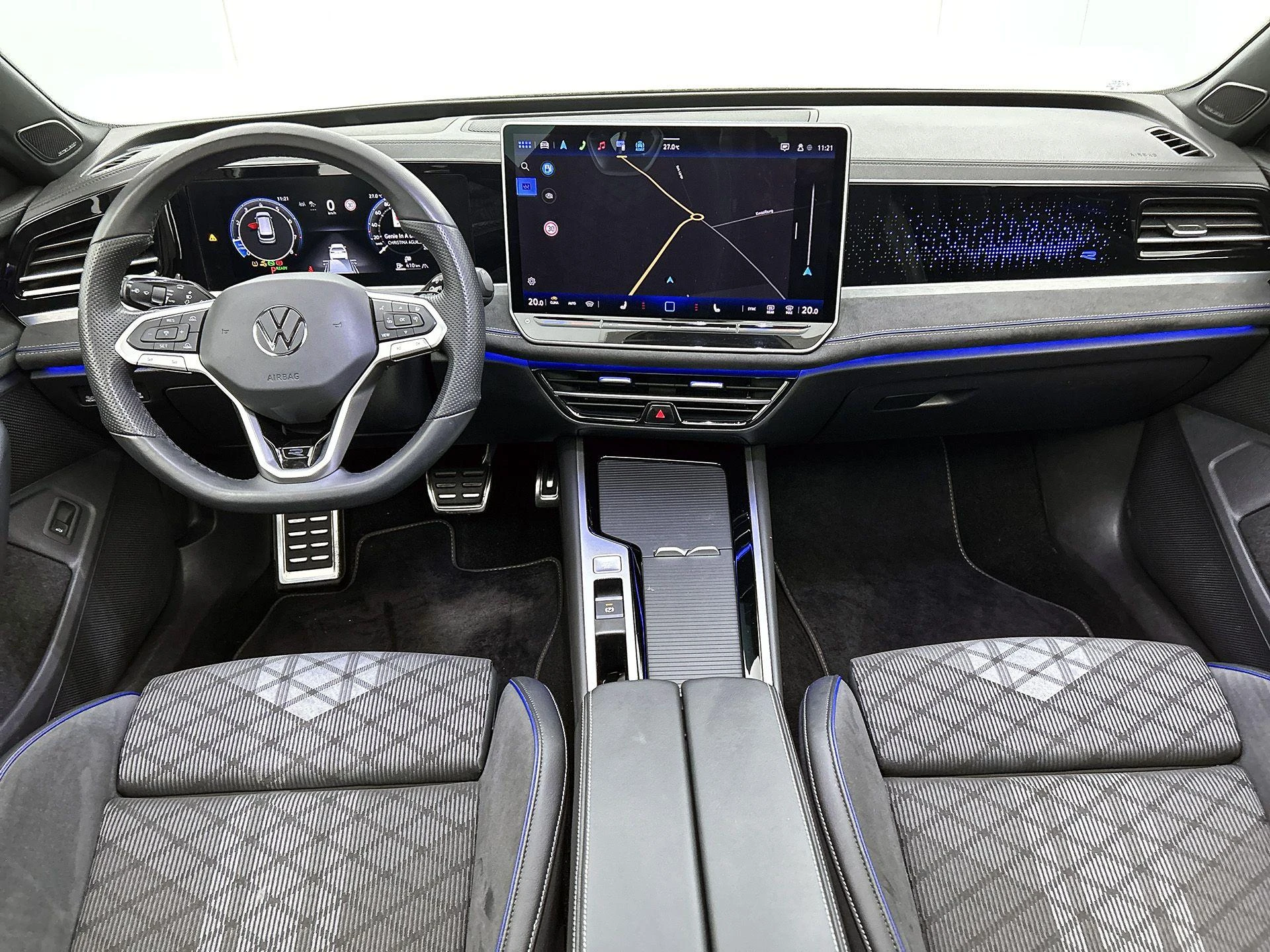 Volkswagen-Passat-image-17