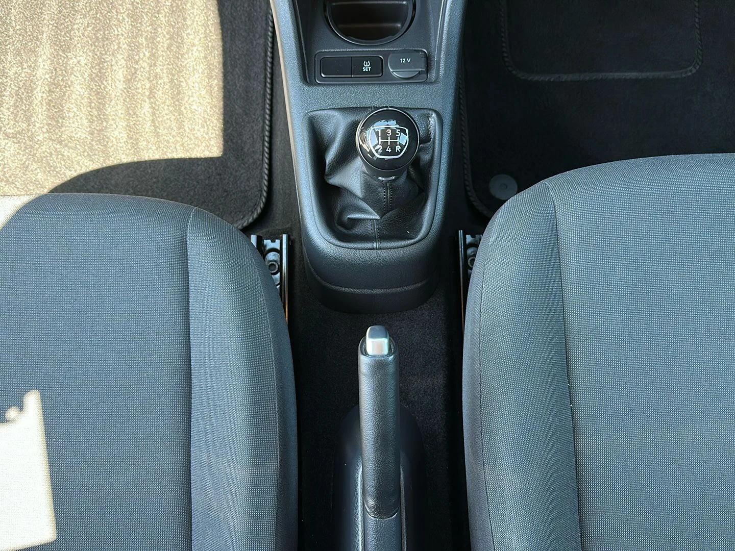 Volkswagen-up!-image-11