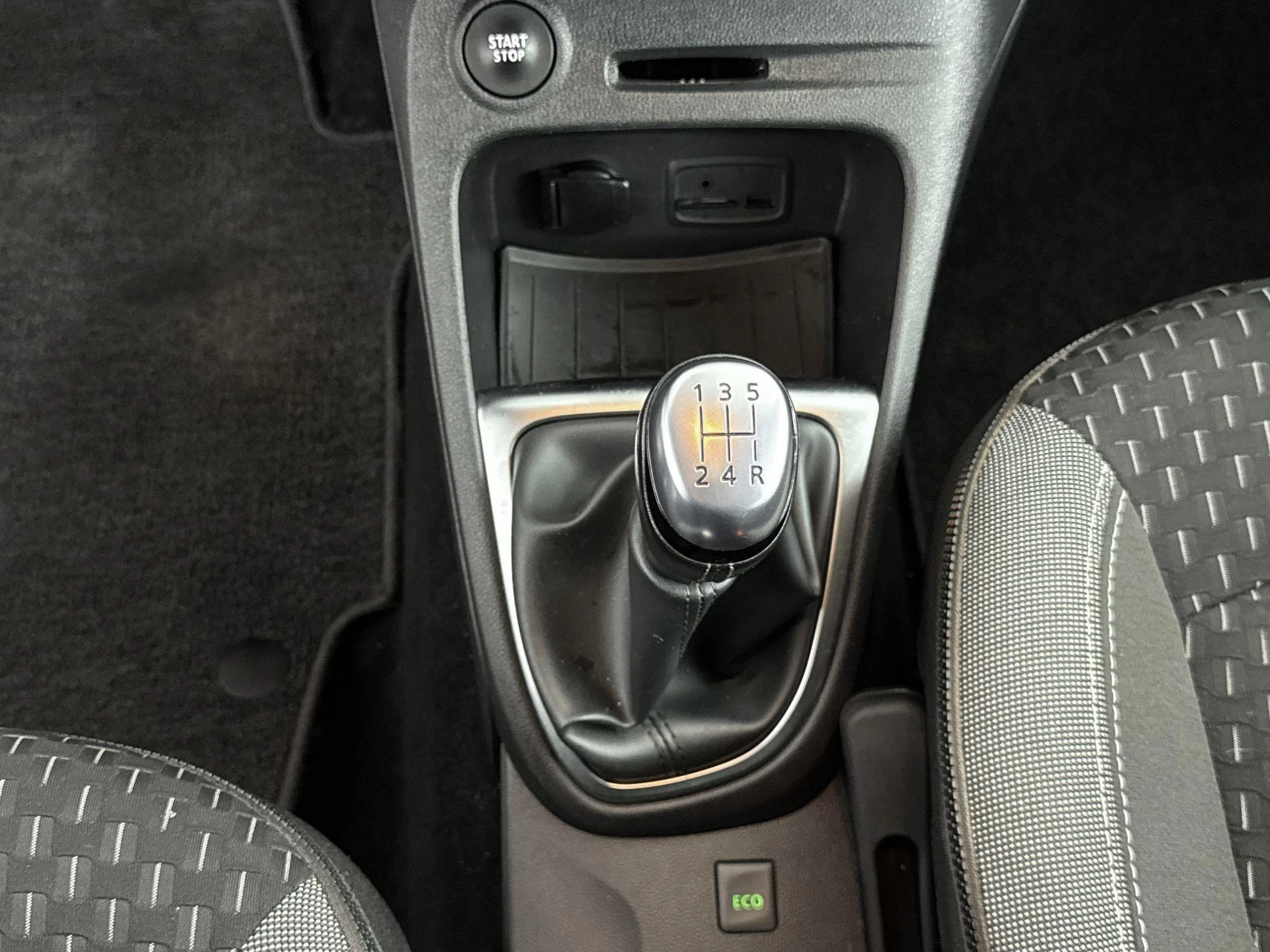 Renault-Captur-image-13