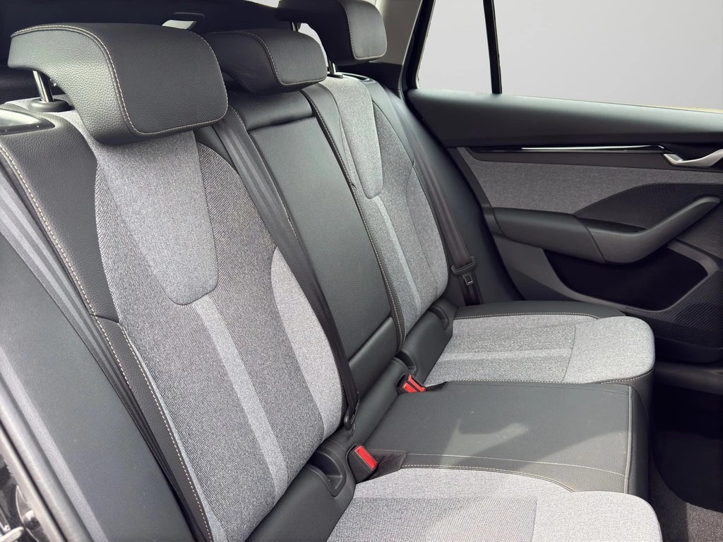 Škoda Octavia Combi 2.0 TDI Selection *NAVI*LED*SITZHEIZUNG*