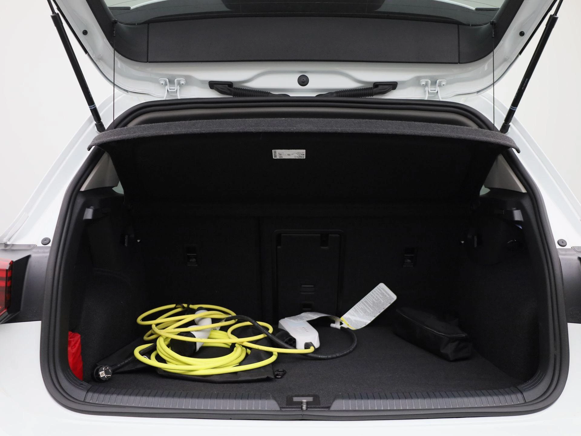 Volkswagen-Golf-image-13