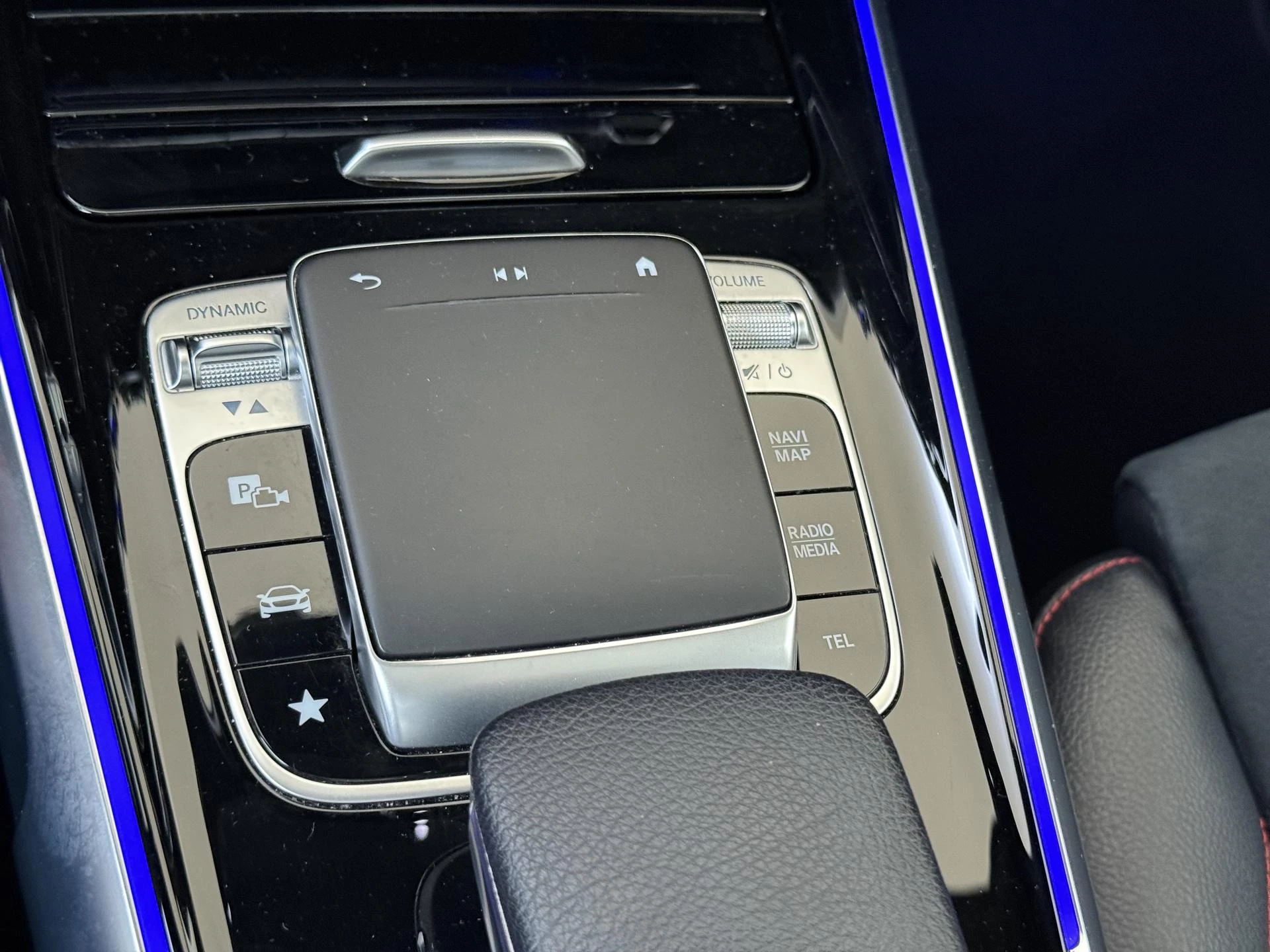 Mercedes-Benz GLB 180 Business Solution AMG