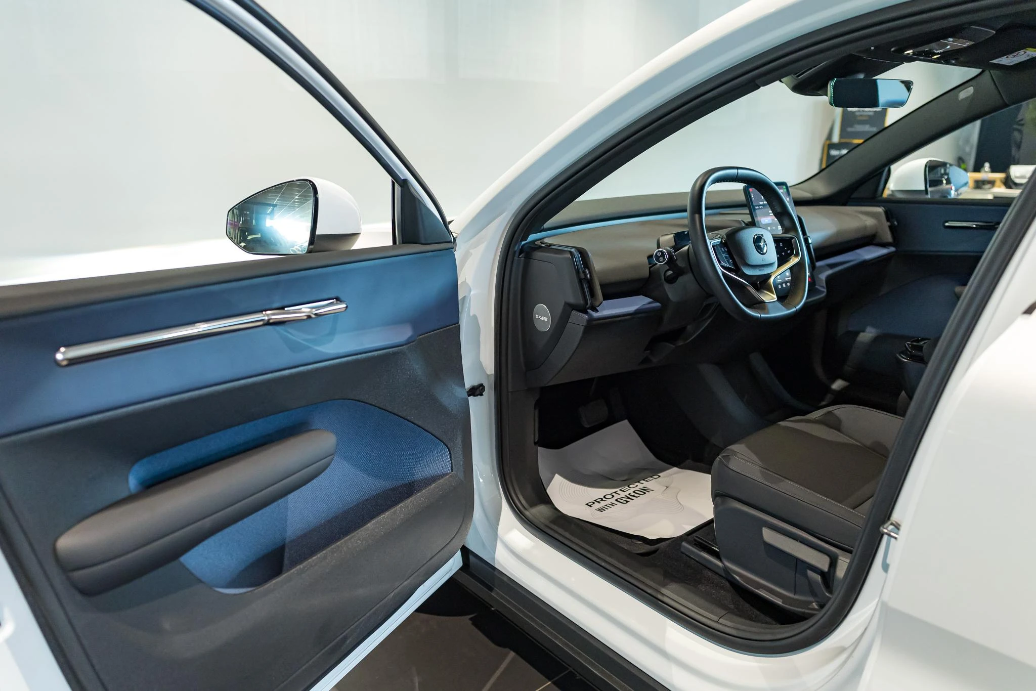 Volvo-EX30-image-19