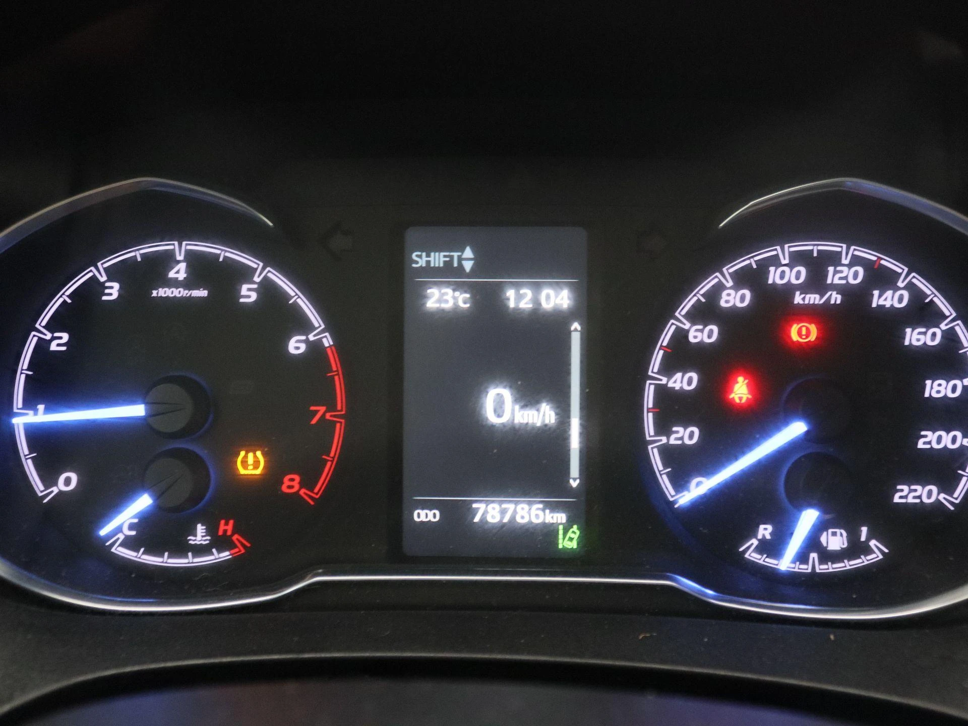 Toyota-Yaris-image-7
