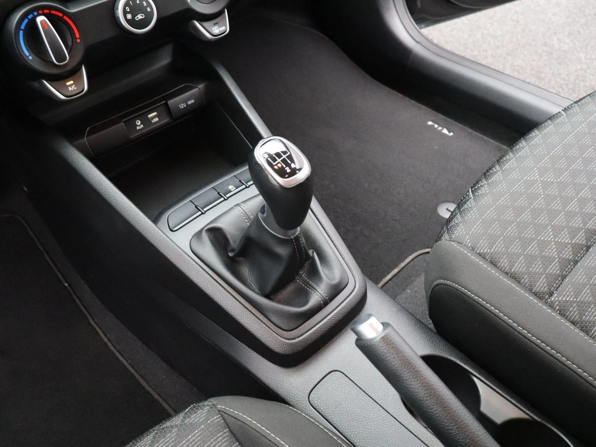 Kia-Rio-image-23