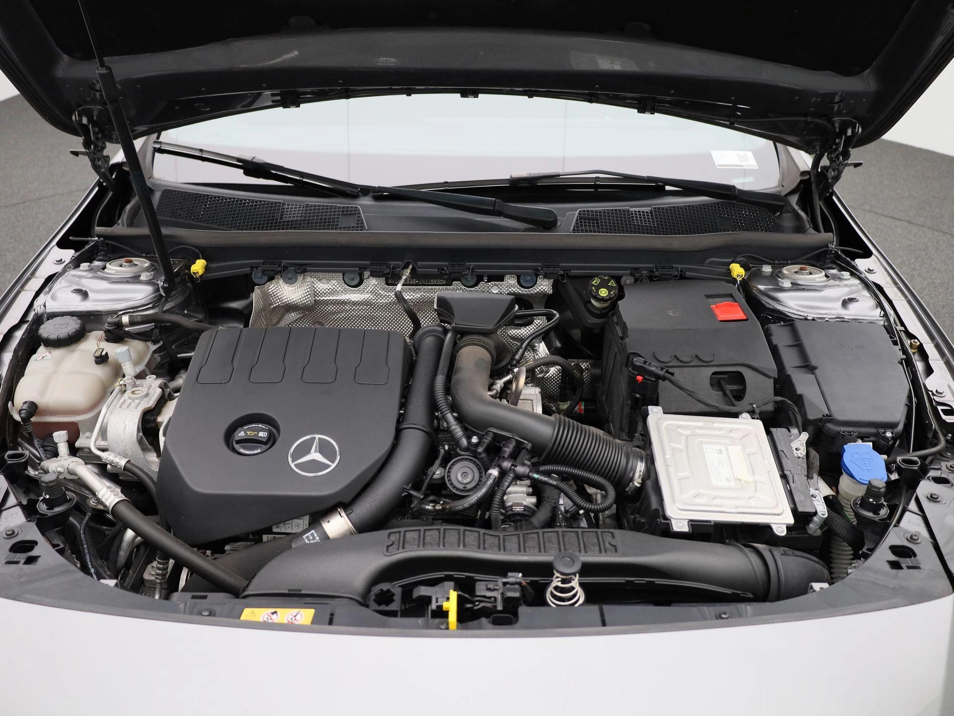 Mercedes-Benz-CLA-image-39