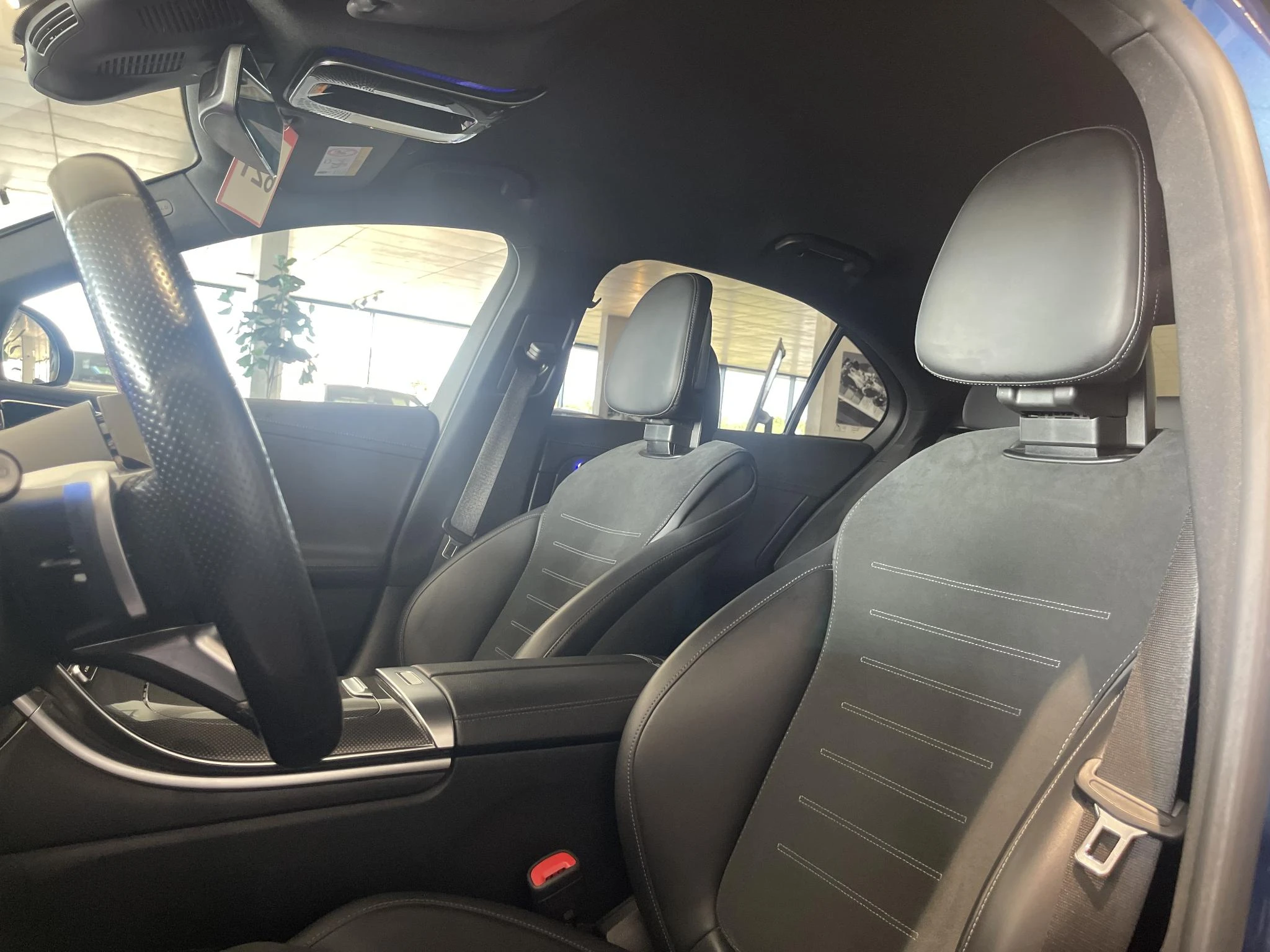 Mercedes-Benz-C-Klasse-image-12