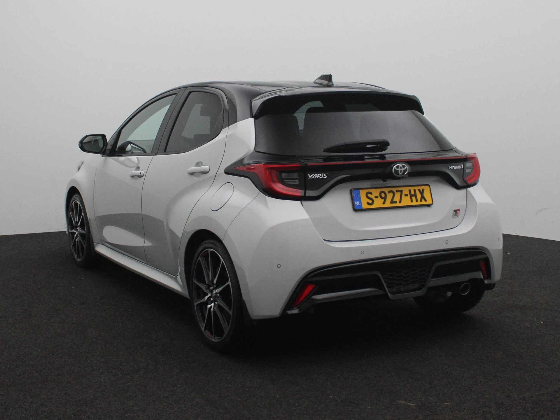 Toyota-Yaris-image-1