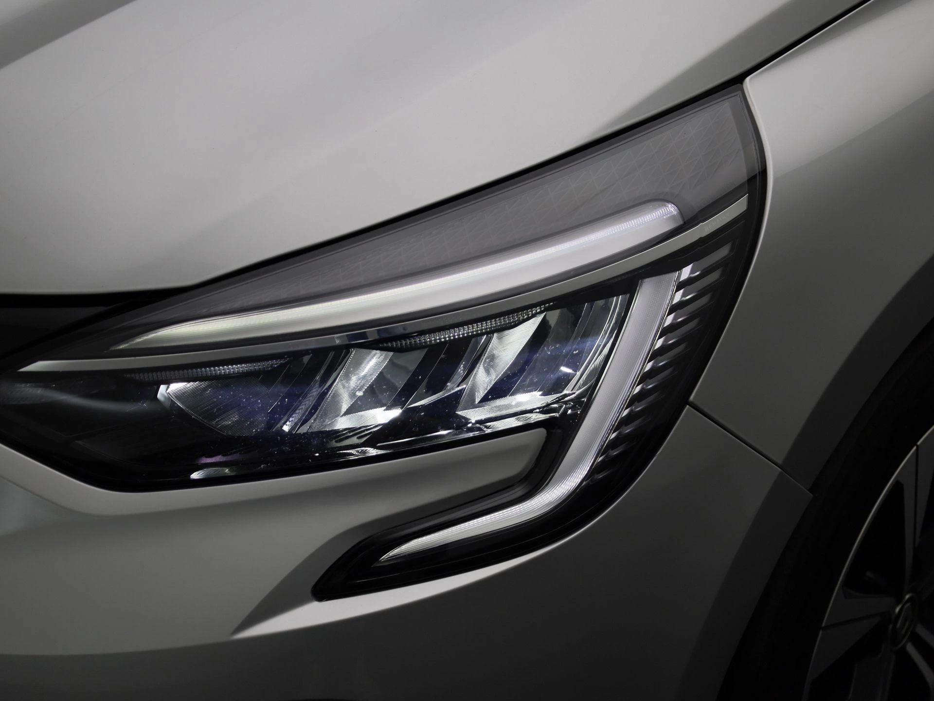 Renault-Clio-image-13