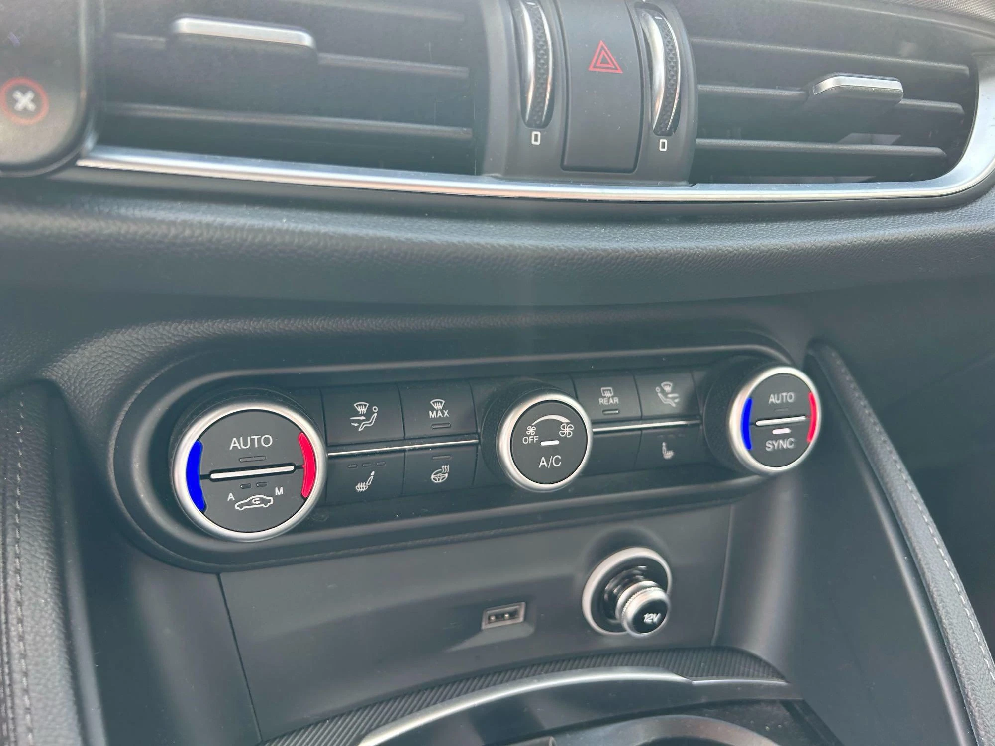 Alfa Romeo-Stelvio-image-9
