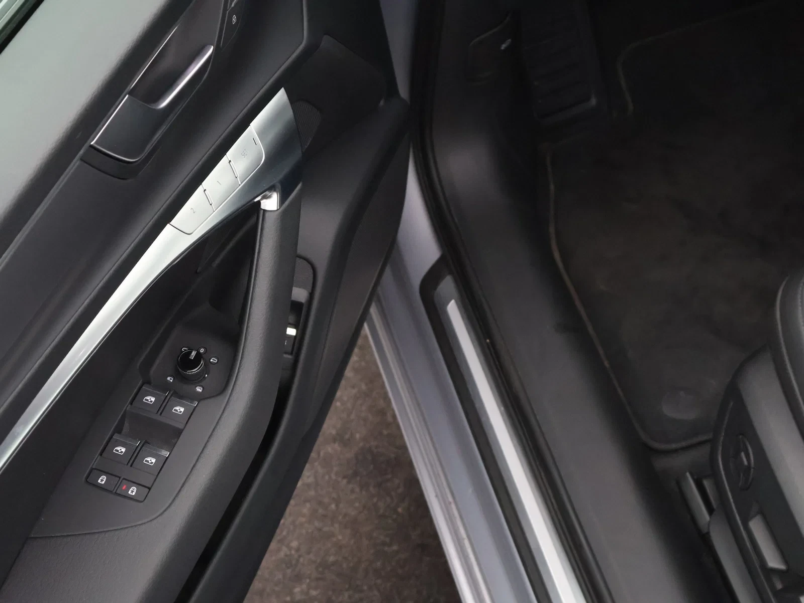 Audi A6 PHEV A6 PHEV 50 TFSIe QUATTRO 265PK *AUTOMAAT*LEDER*360° CAMERA*CRUISE*PDC*VIRTUAL COCKPIT*NAVI*APP-CONNECT*...*