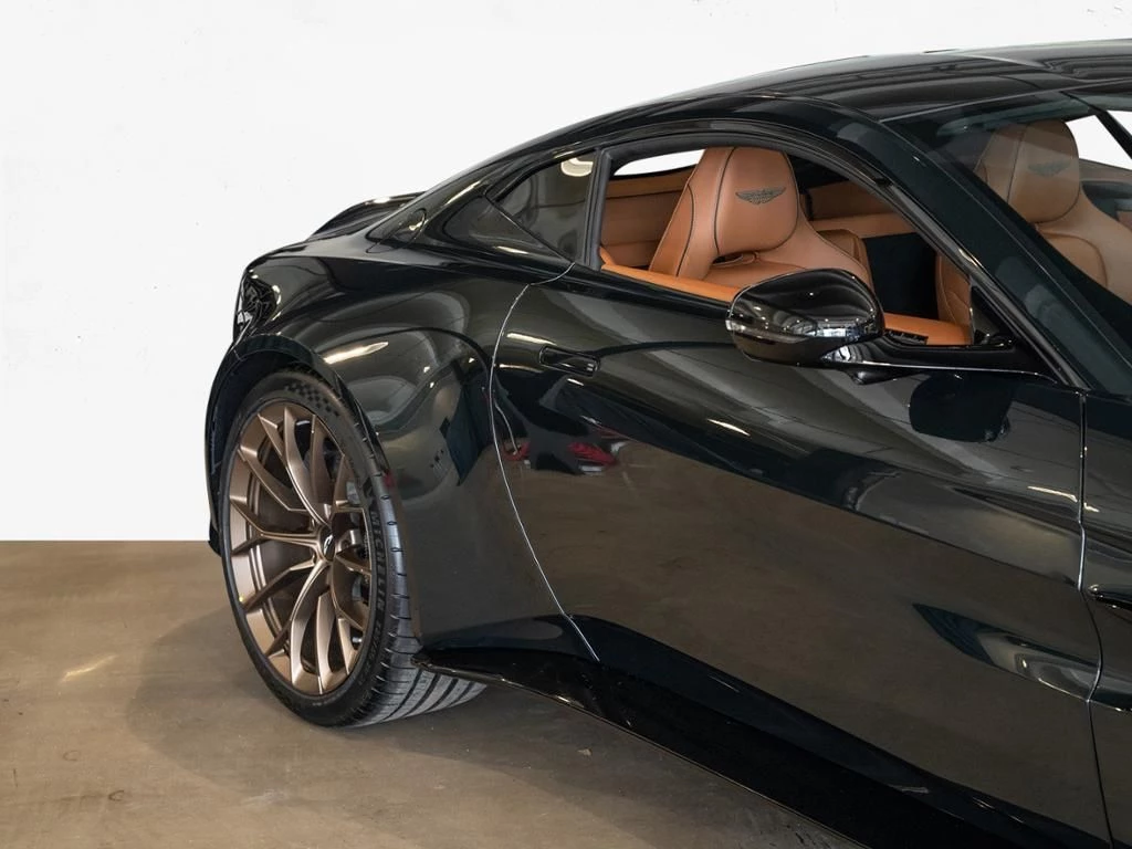 Aston Martin V8 Vantage Coupe Aston Martin Hamburg