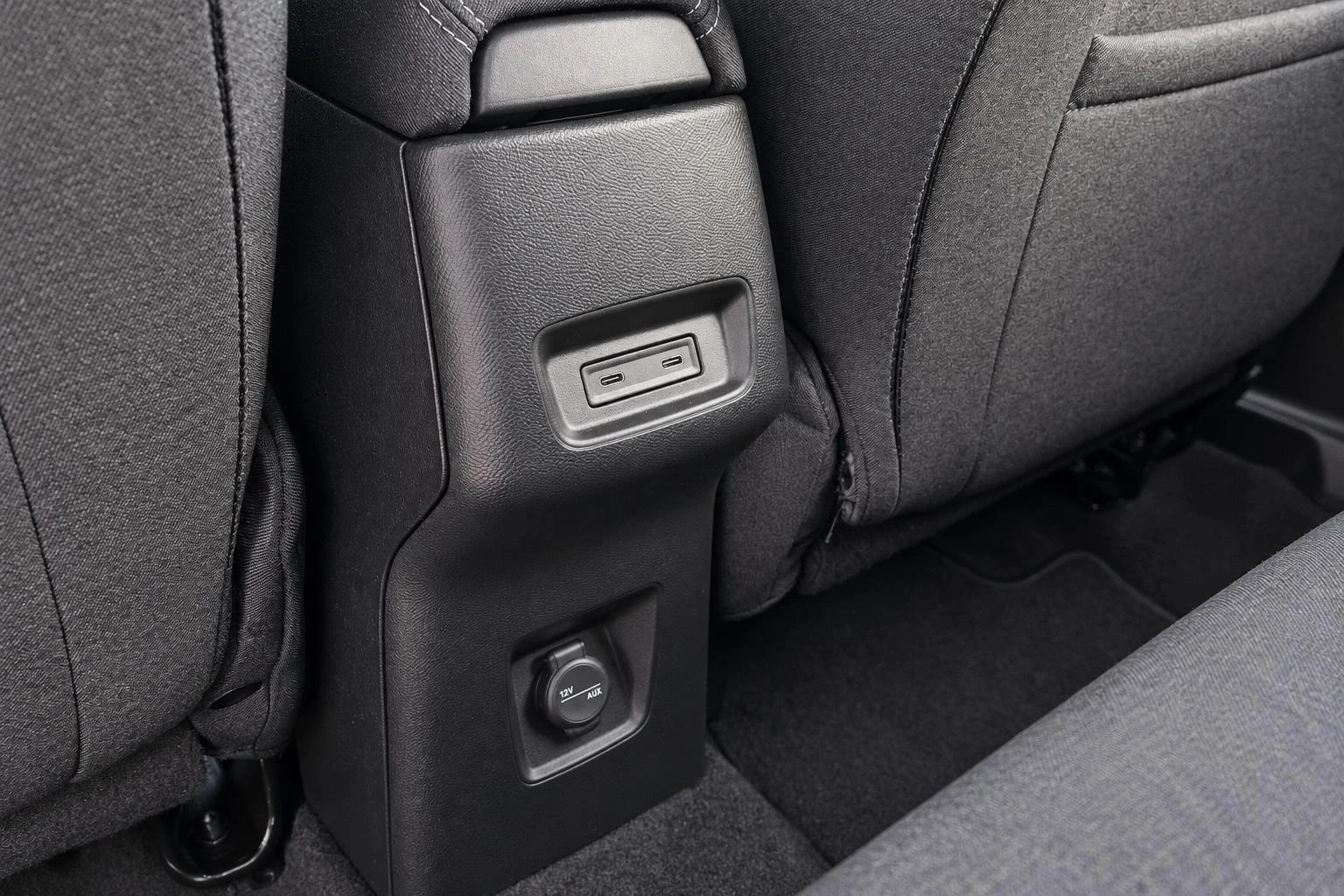 Opel-Frontera-image-15