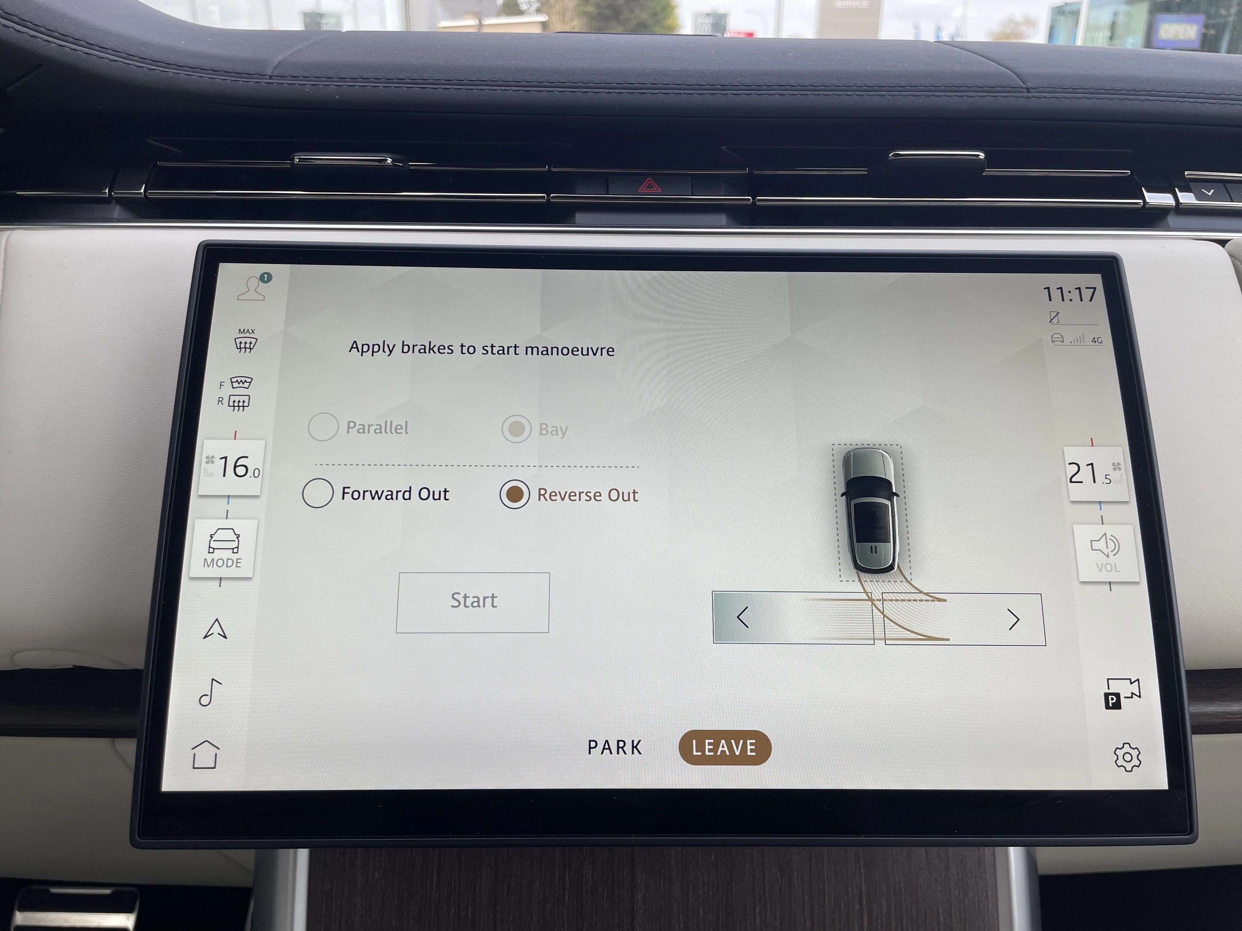 Land Rover Range Rover SWB P460e SE