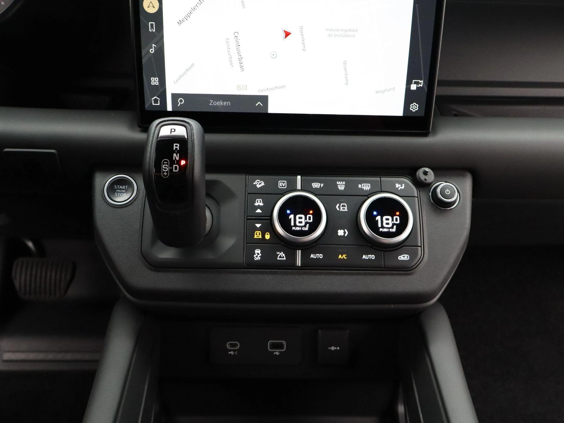 Land Rover-Defender-image-9