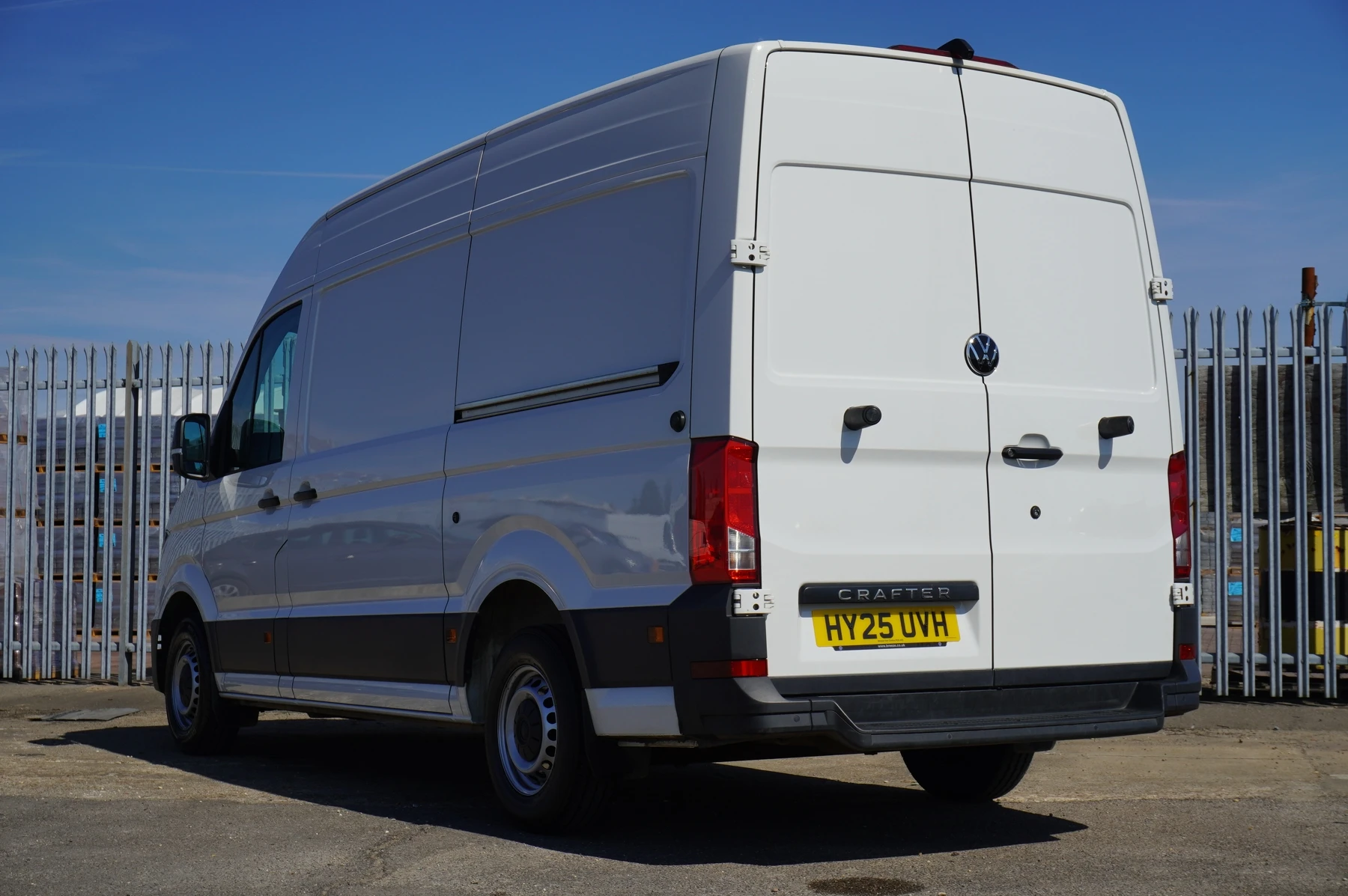Volkswagen-Crafter-image-2