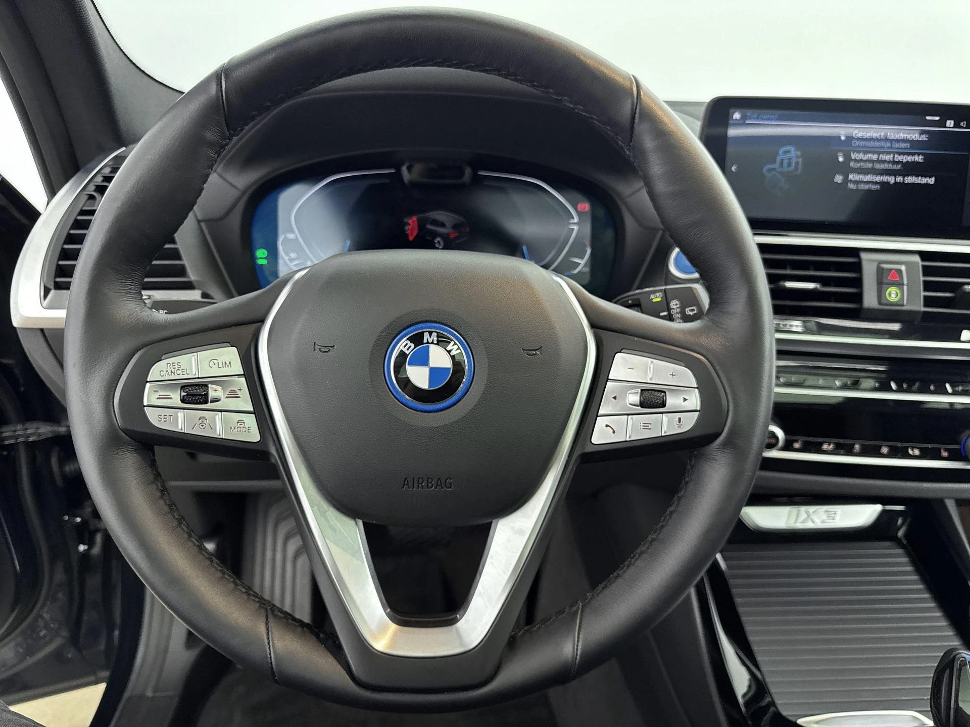 BMW-iX3-image-24