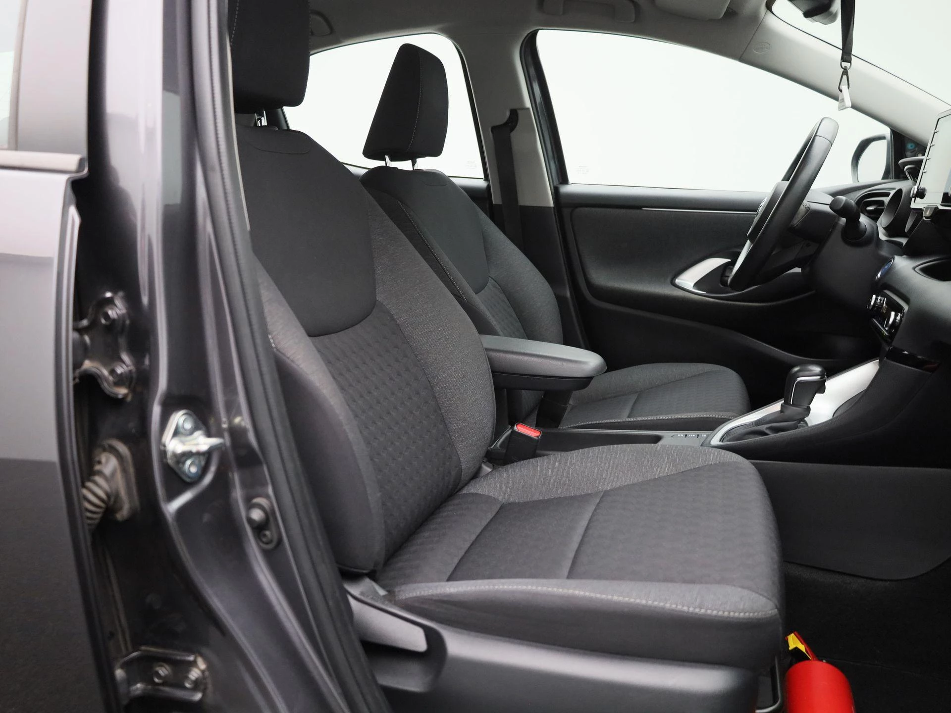 Toyota Yaris 1.5 Hybrid Business Plus
