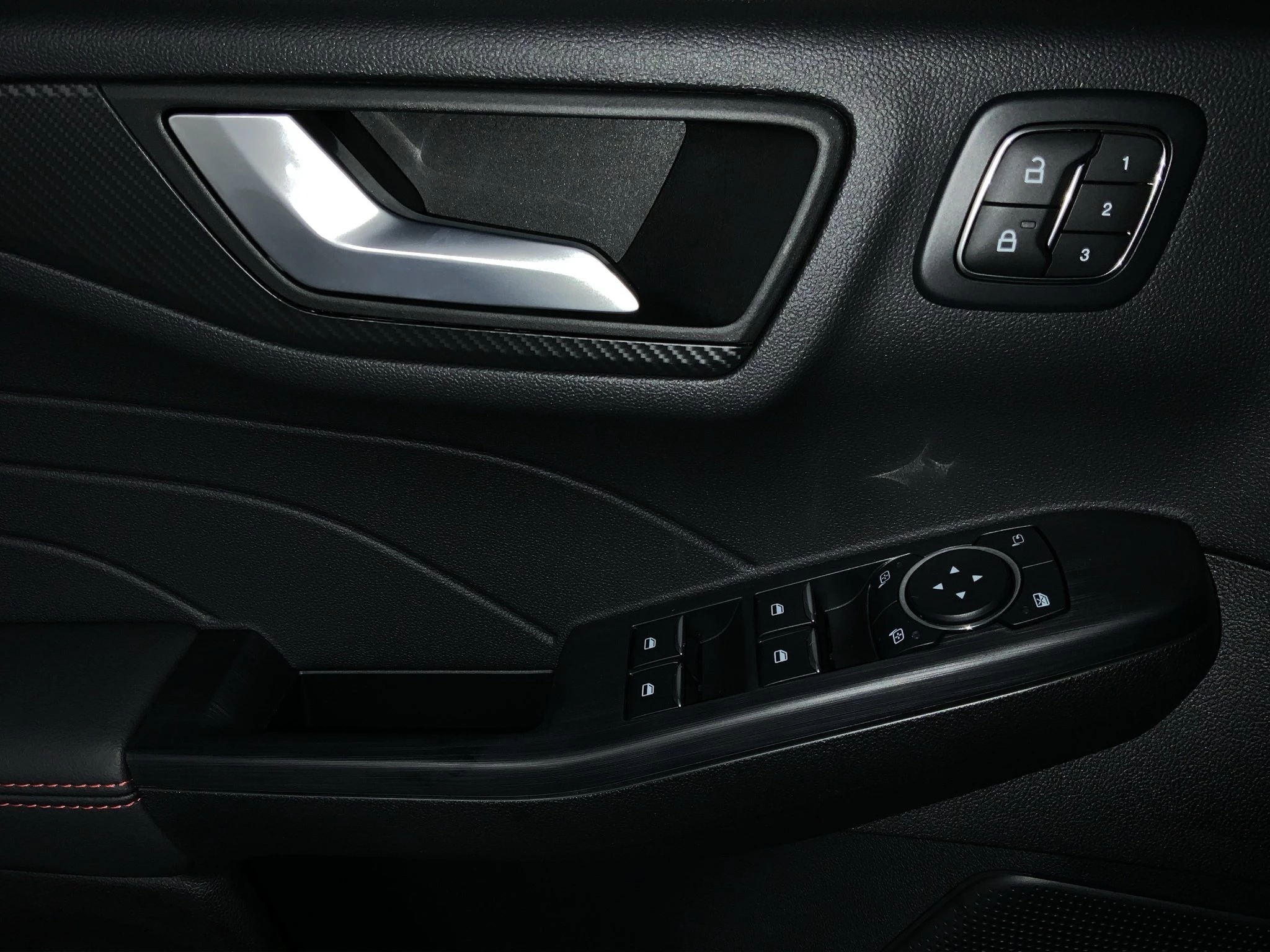 Ford Kuga ST-Line X Aut.*360GRAD*LED-MATRIX*NAVI*GRA*WINTER-PKT.