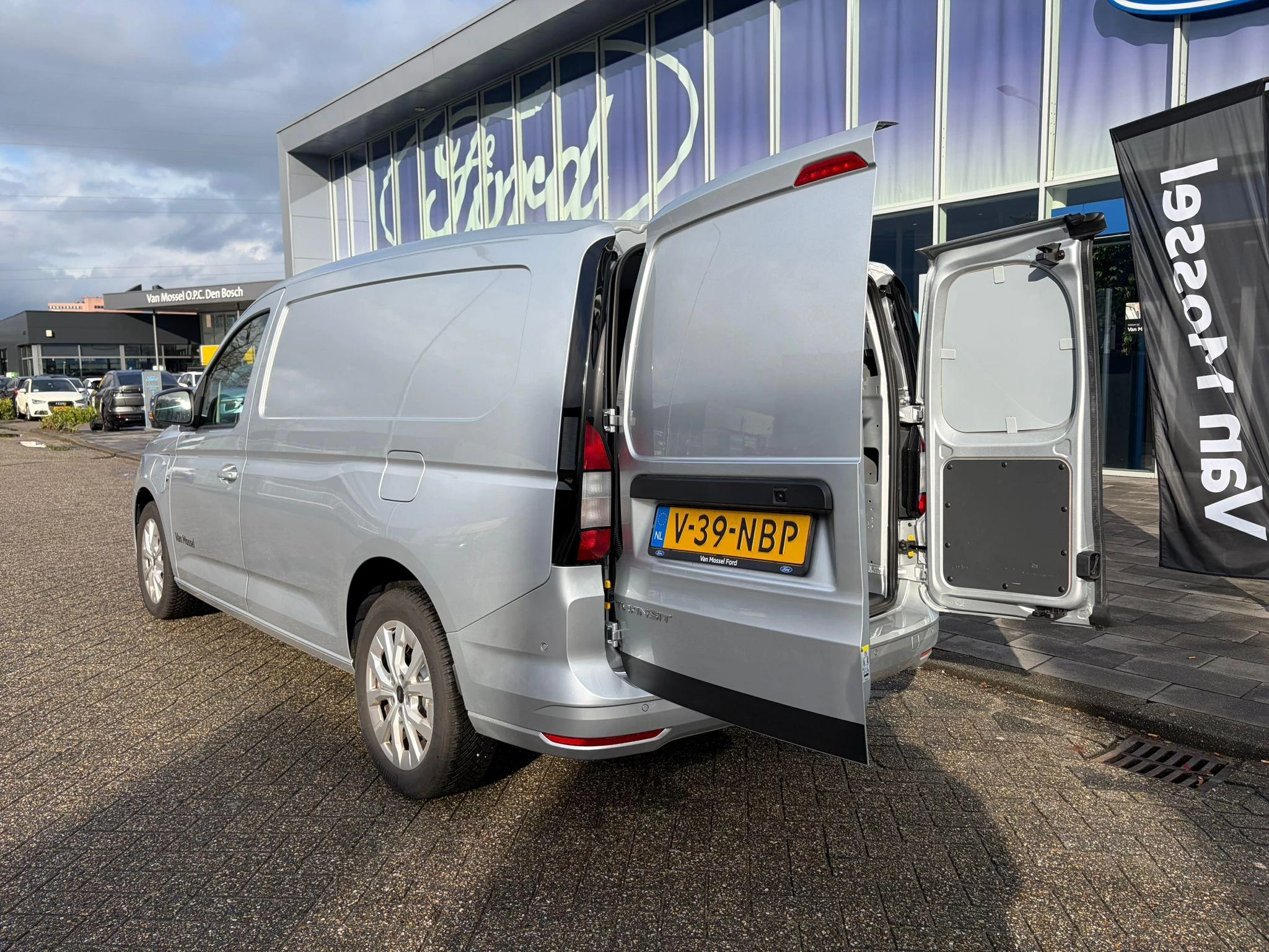 Ford-Transit Connect-image-4