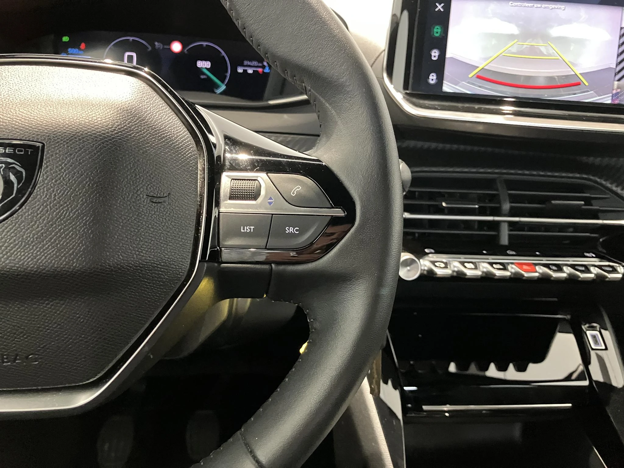Peugeot-2008-image-17