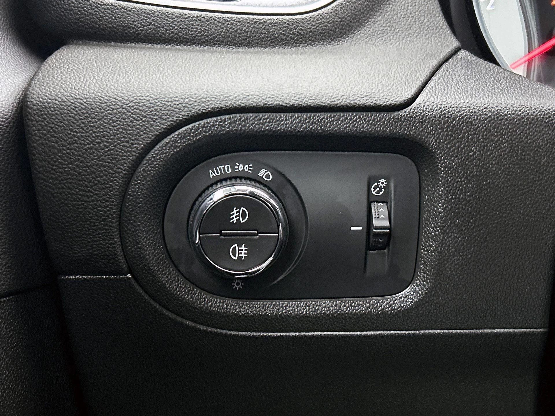 Opel-Grandland X-image-22