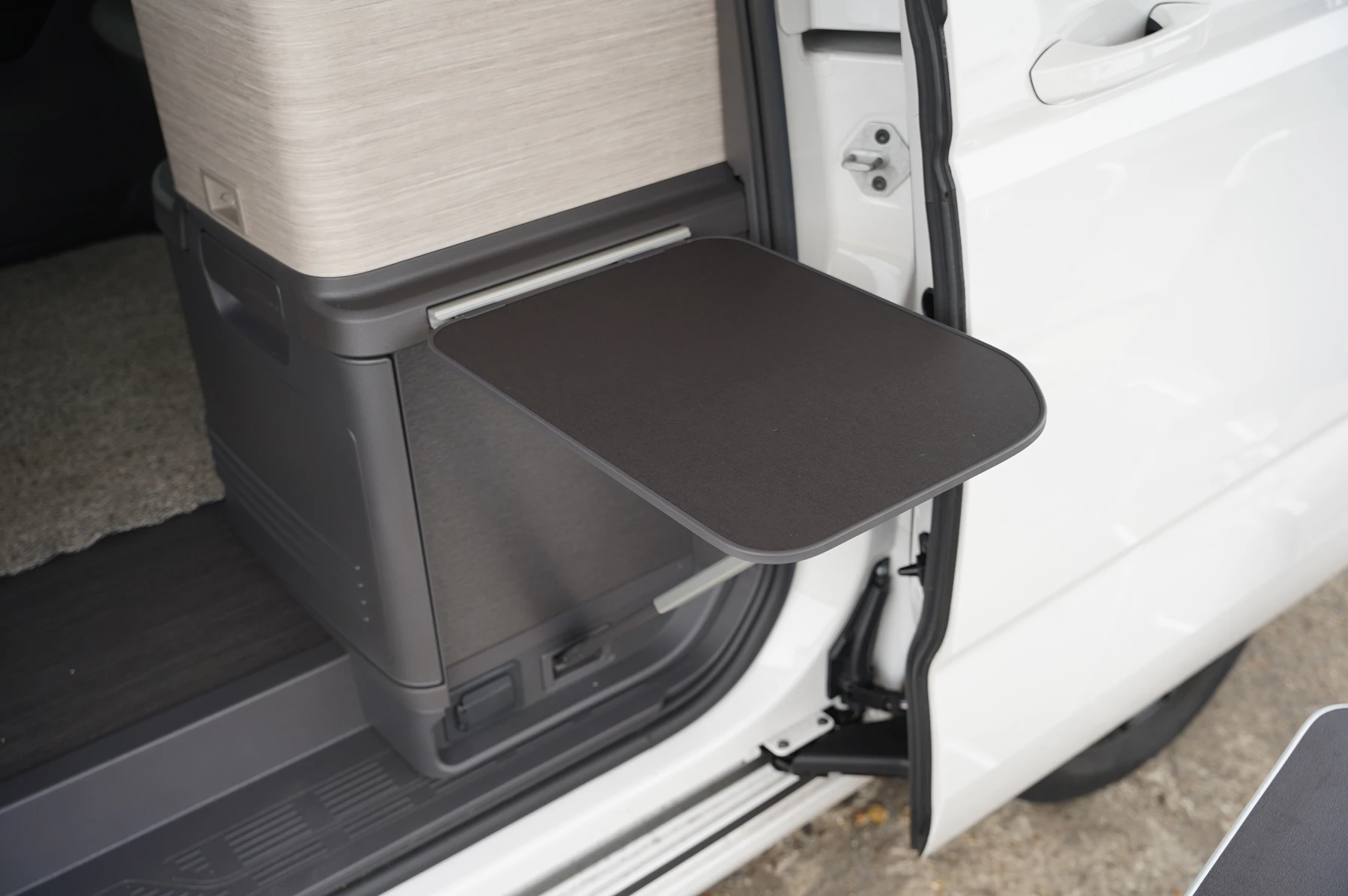 Volkswagen-California-image-34