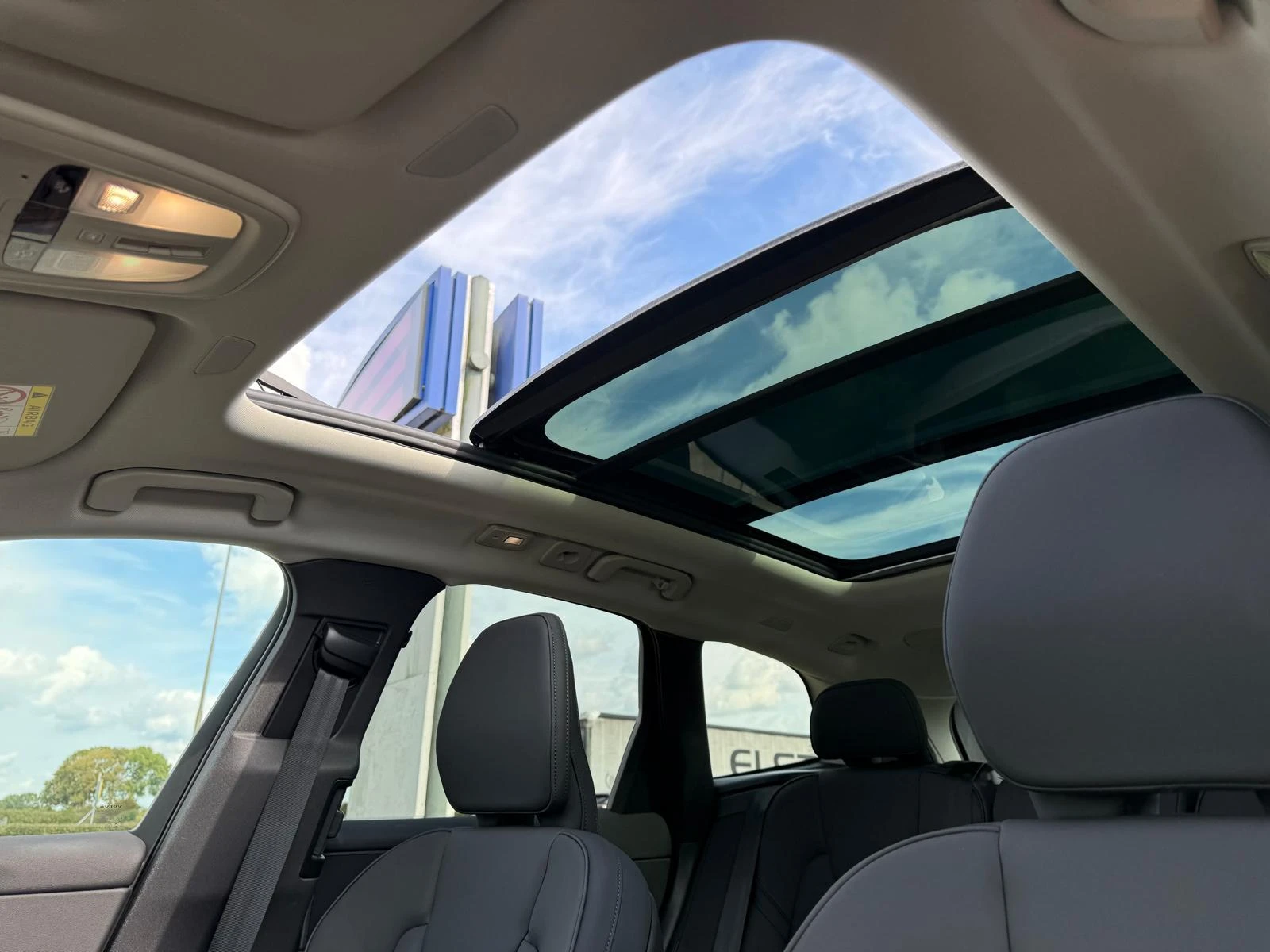 Volvo-XC60-image-25