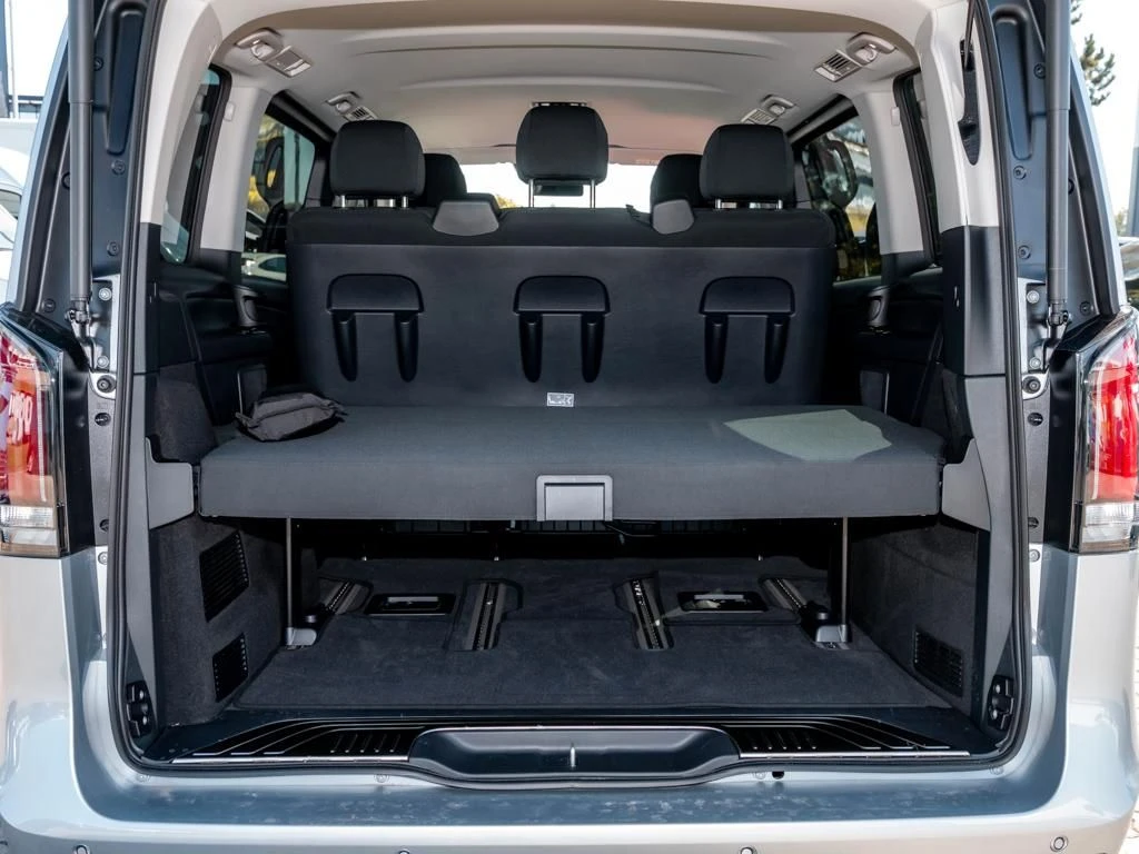 Mercedes-Benz-V-Klasse 300 d-image-14
