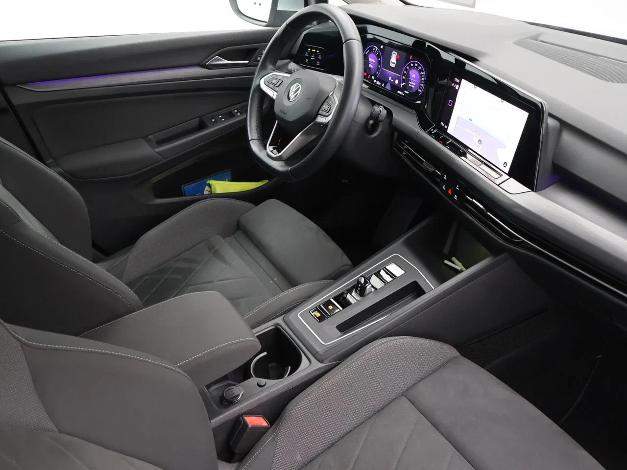 Volkswagen-Golf-image-2
